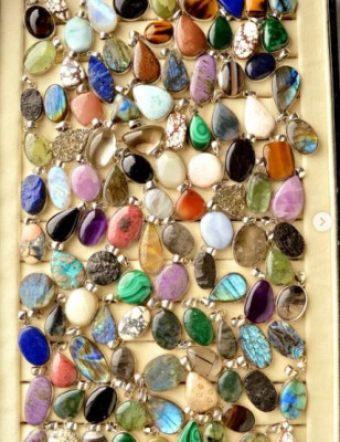 MIX GEMSTONE PENDANTS