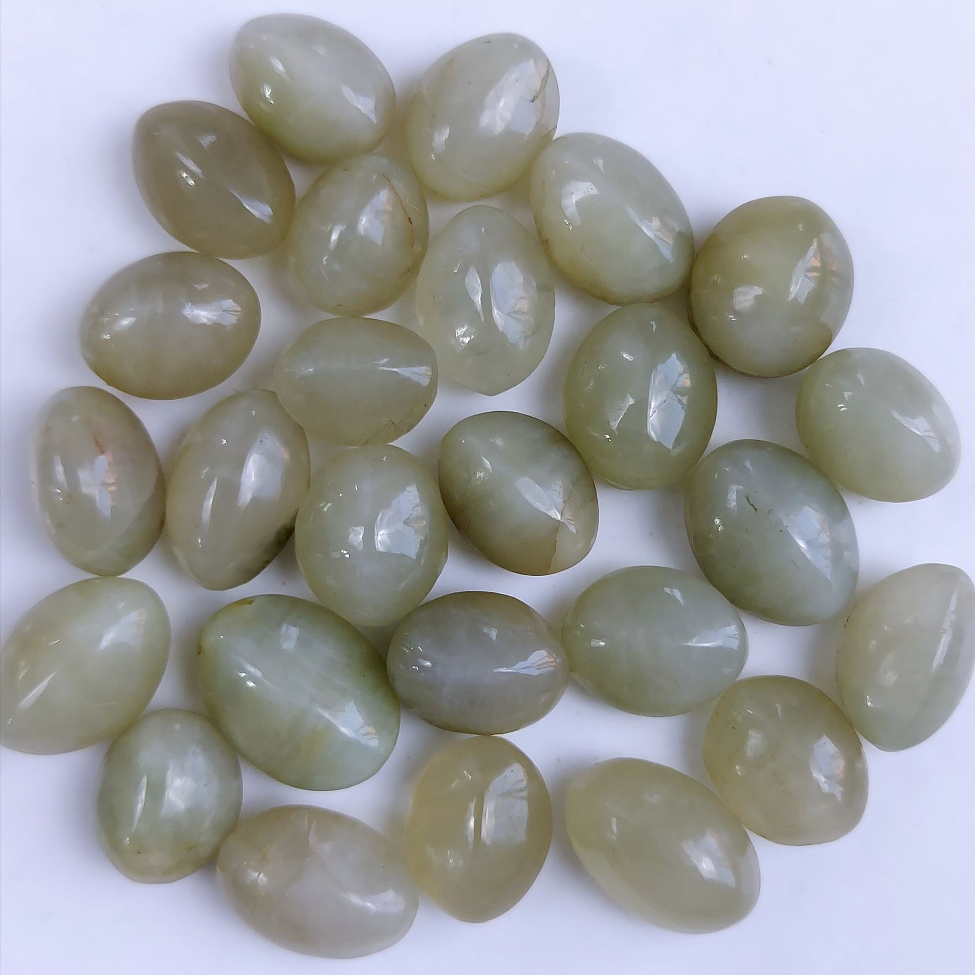 26Pcs 212Cts Natural Green Cats Eye Cabochon Loose Gemstone Semi Precious Jewelry Making Crystal Lot 15x10 12x10mm R-10620