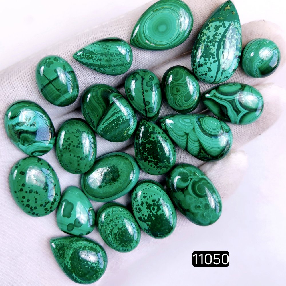 20Pcs 348Cts Natural Malachite Cabochon Loose Gemstone Green Malachite Jewelry Wire Wrapped Pendant Back Unpolished Semi-Precious Healing Crystal Lots 26x15-13x13mm #11050