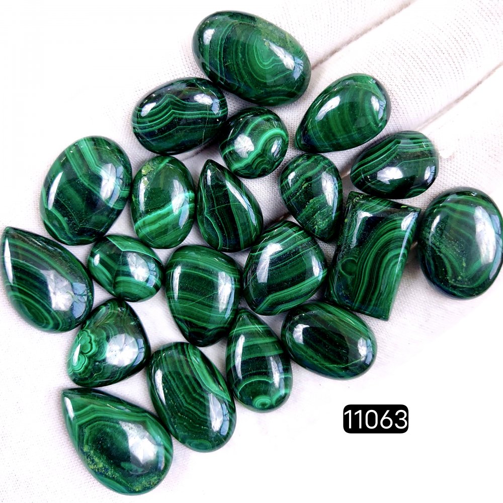 20Pcs 368Cts Natural Malachite Cabochon Loose Gemstone Green Malachite Jewelry Wire Wrapped Pendant Back Unpolished Semi-Precious Healing Crystal Lots 26x12-14x14mm #11063