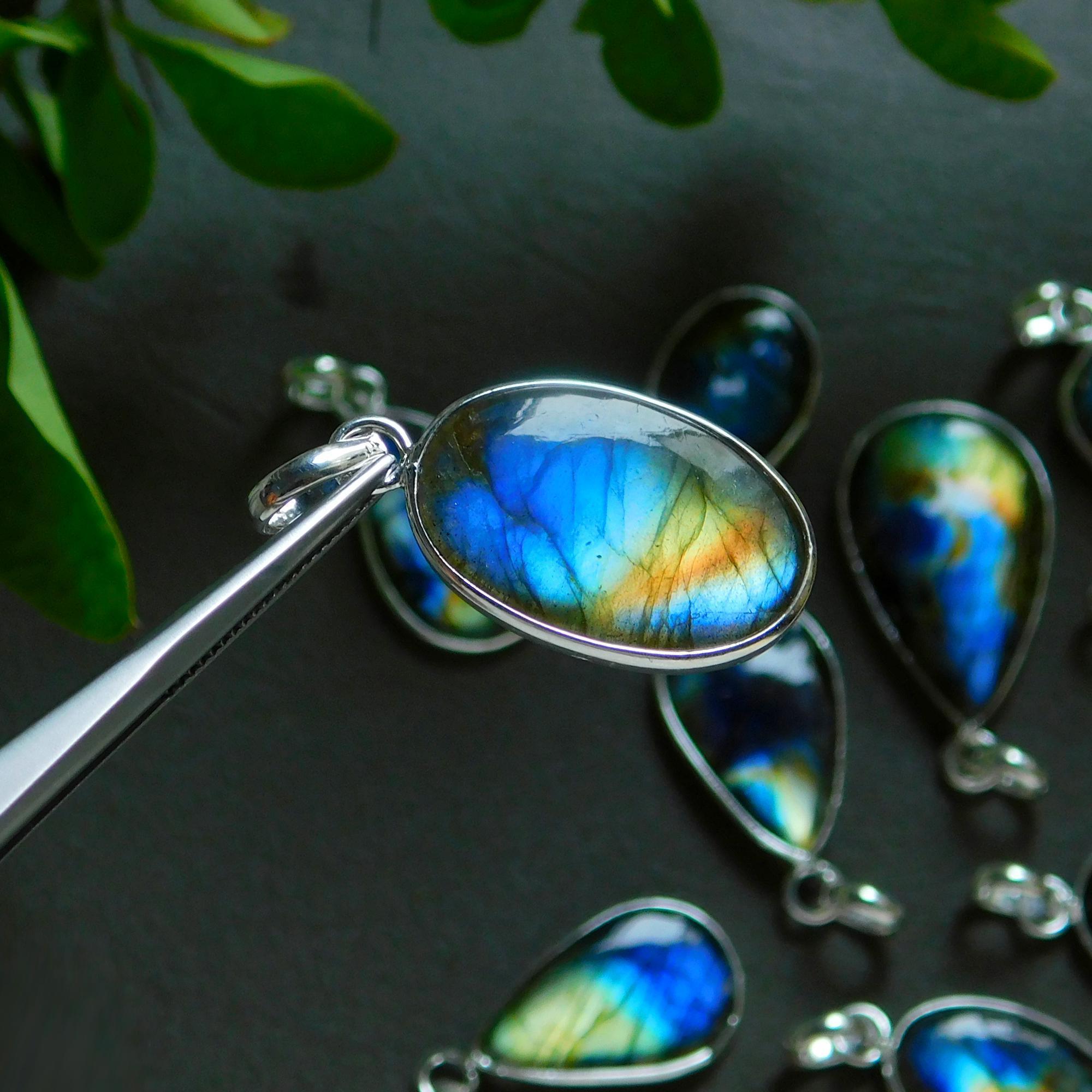 10 Pcs 151 Cts Natural Labradorite Silver Plated Pendant Semi-Precious Healing Crystal Jewelry Lots 13x33-14x23mm 12433