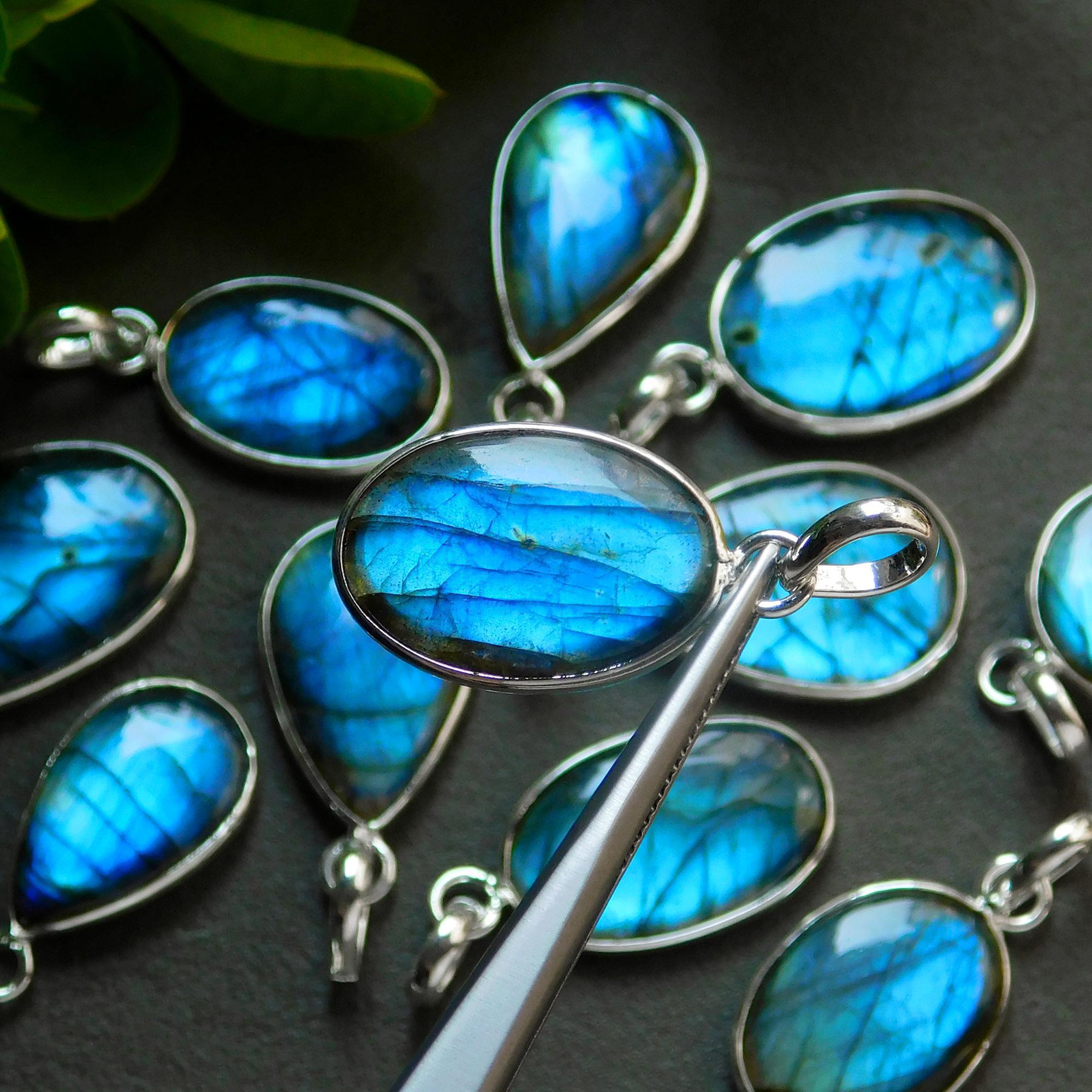 12 Pcs 155 Cts Natural Labradorite Silver Plated Pendant Semi-Precious Healing Crystal Jewelry Lots 16x31-12x25mm 12438