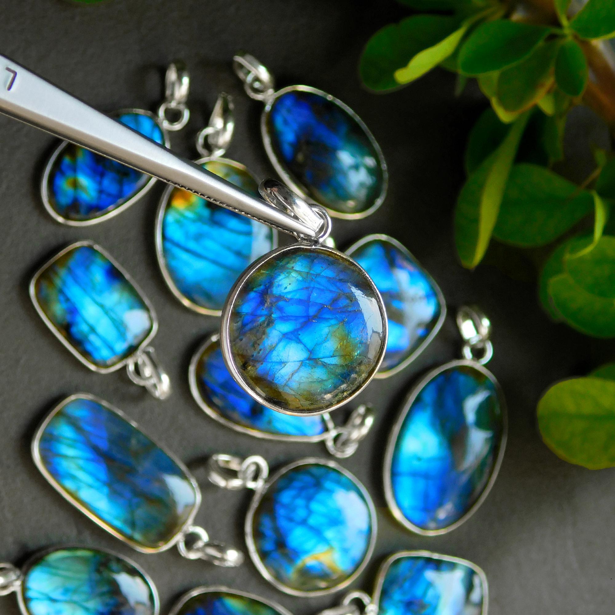 13 Pcs 214 Cts Natural Labradorite Silver Plated Pendant Semi-Precious Healing Crystal Jewelry Lots 19x33-13x26mm 12440
