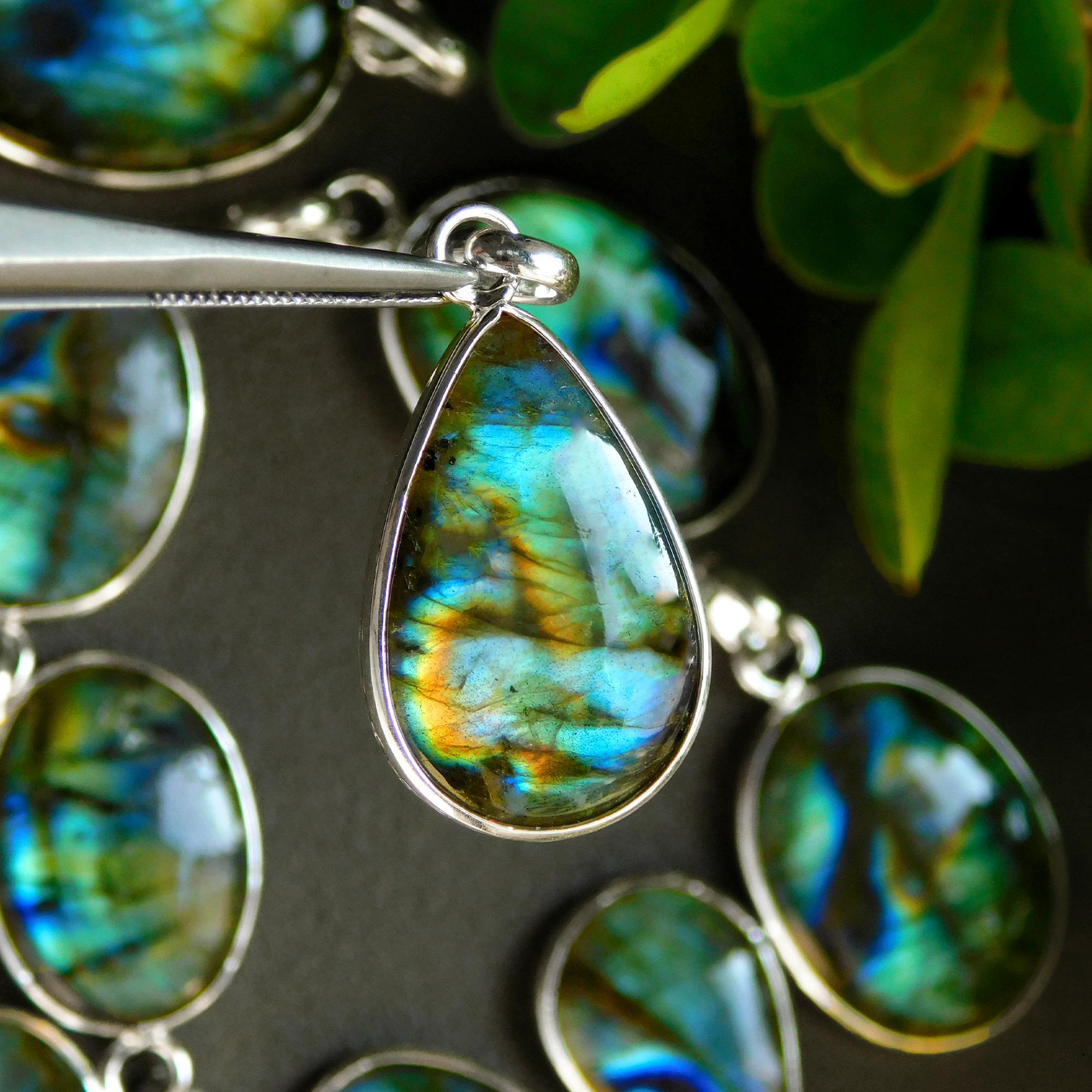 10 Pcs 145 Cts Natural Labradorite Silver Plated Pendant Semi-Precious Healing Crystal Jewelry Lots 16x29-13x25mm 12445
