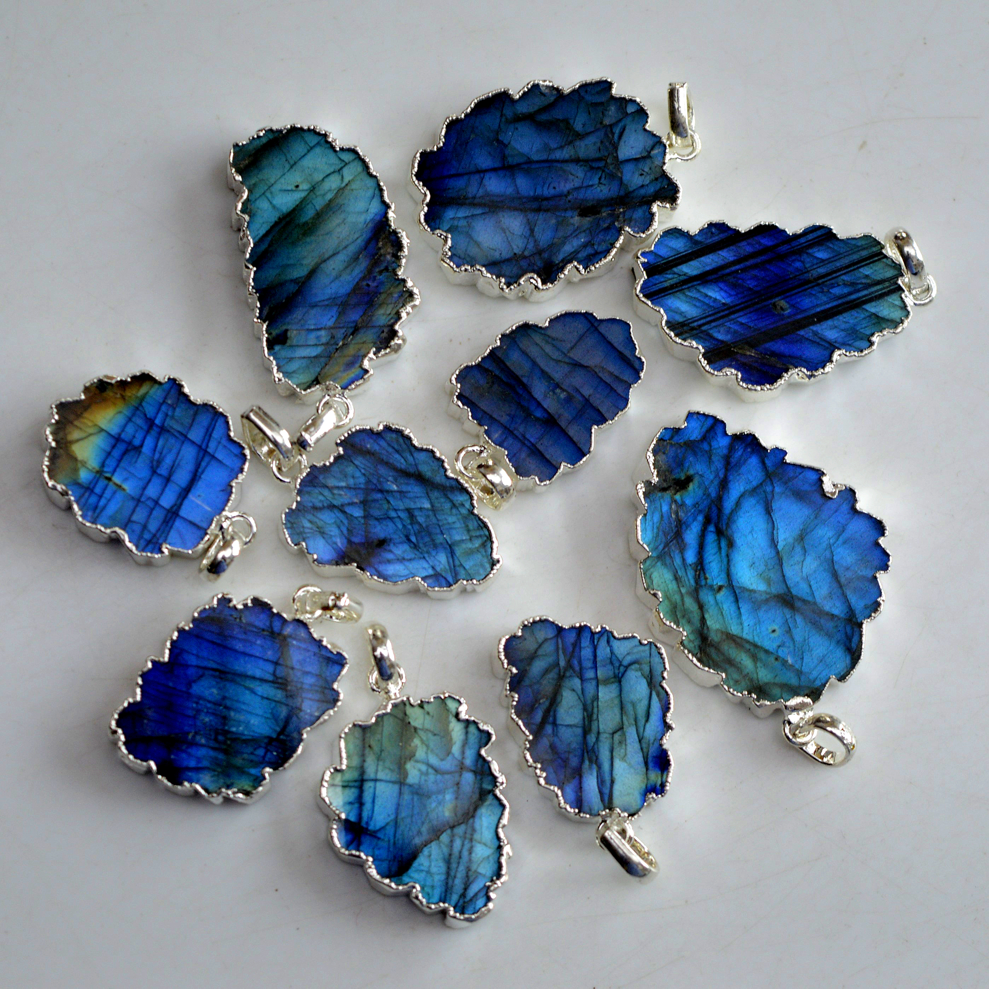 10 Pcs 409 Cts Natural Labradorite Silver Electroplated Slice Pendants 37x29-22x18mm R-13377