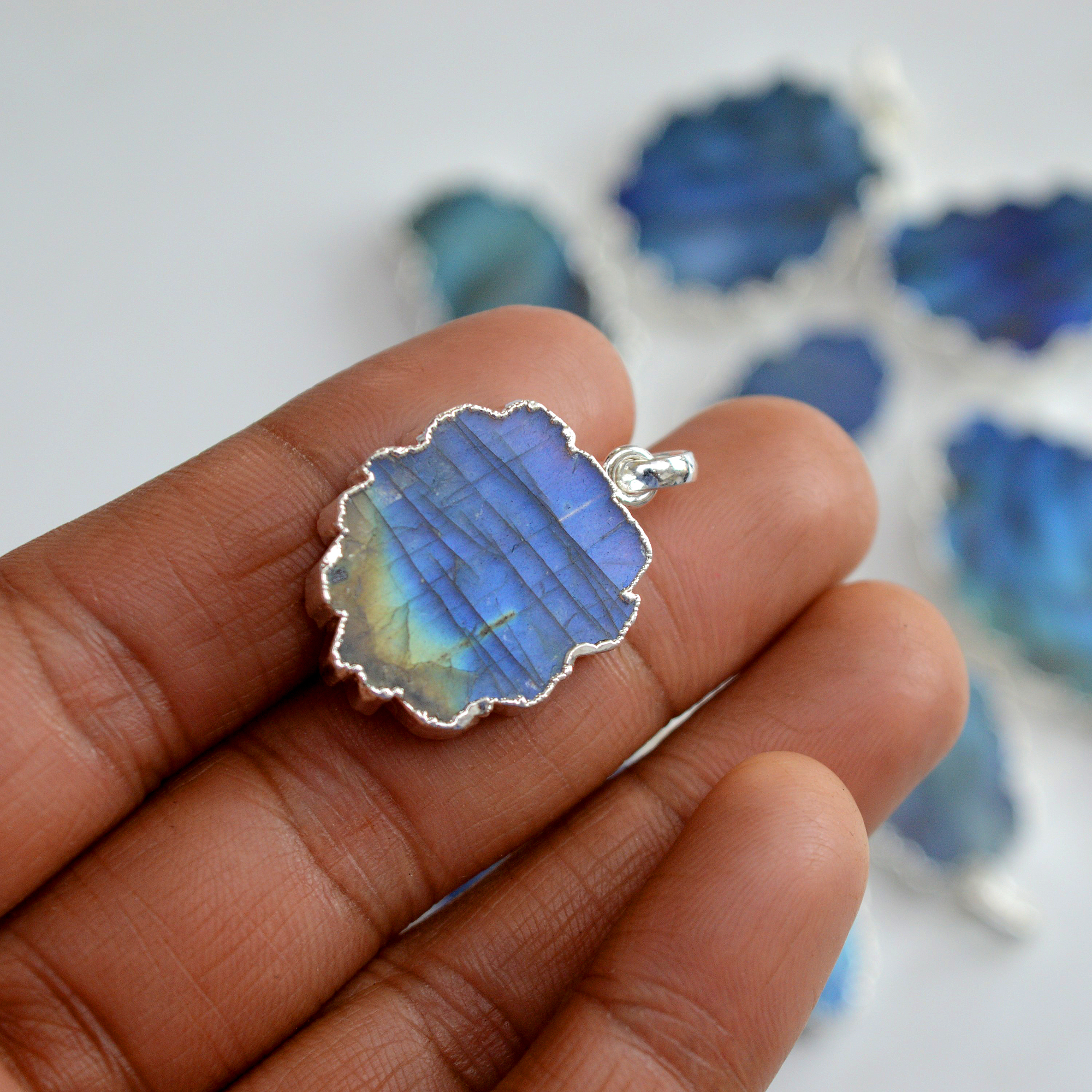 10 Pcs 409 Cts Natural Labradorite Silver Electroplated Slice Pendants 37x29-22x18mm R-13377