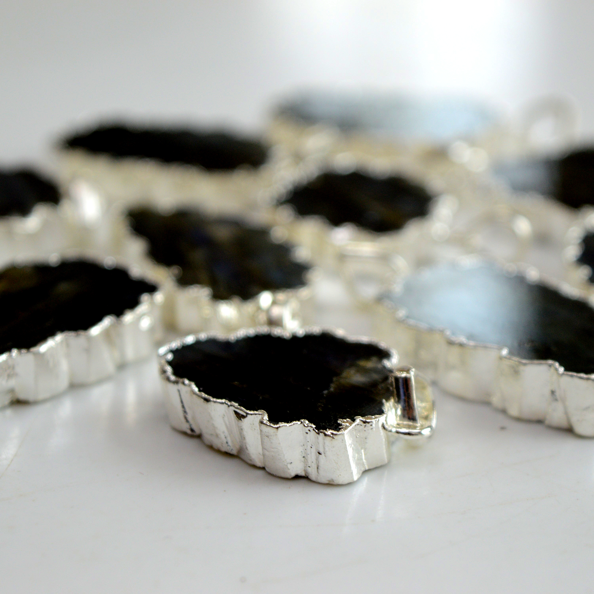 10 Pcs 375 Cts Natural Labradorite Silver Electroplated Slice Pendants 35x19-26x20mmR-13381