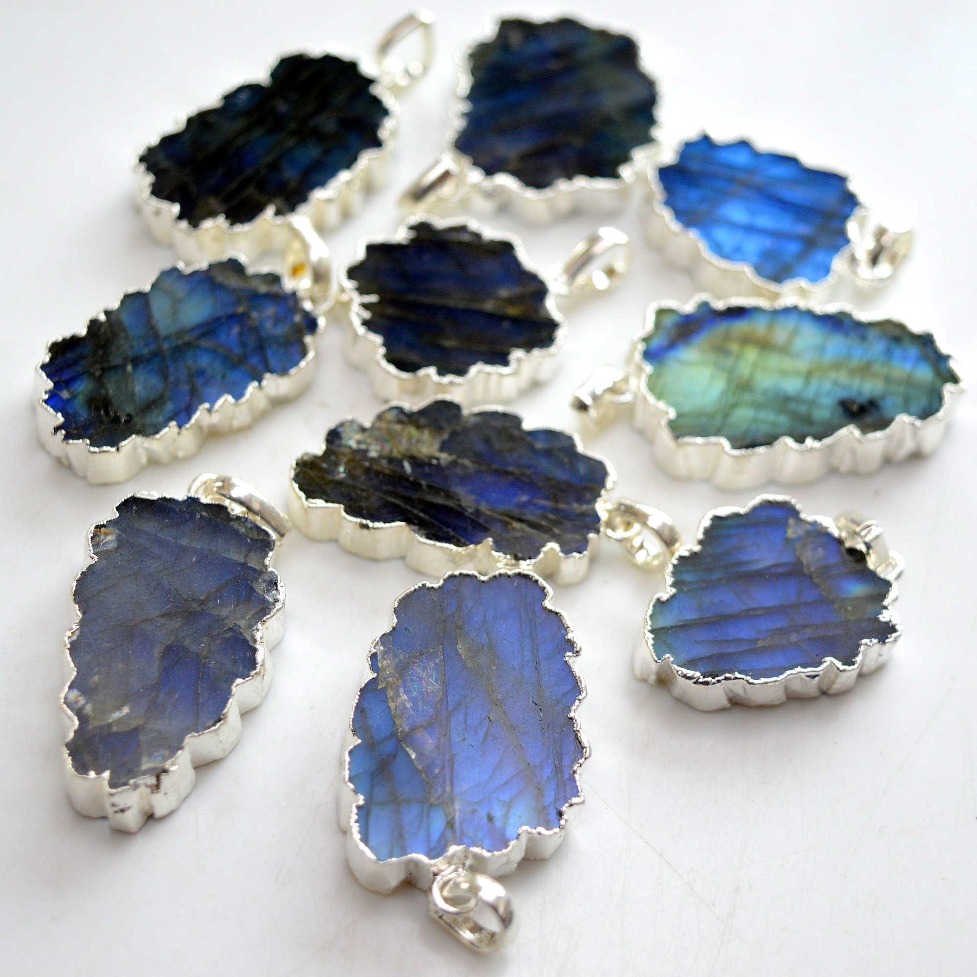 10 Pcs 375 Cts Natural Labradorite Silver Electroplated Slice Pendants 35x19-26x20mmR-13381