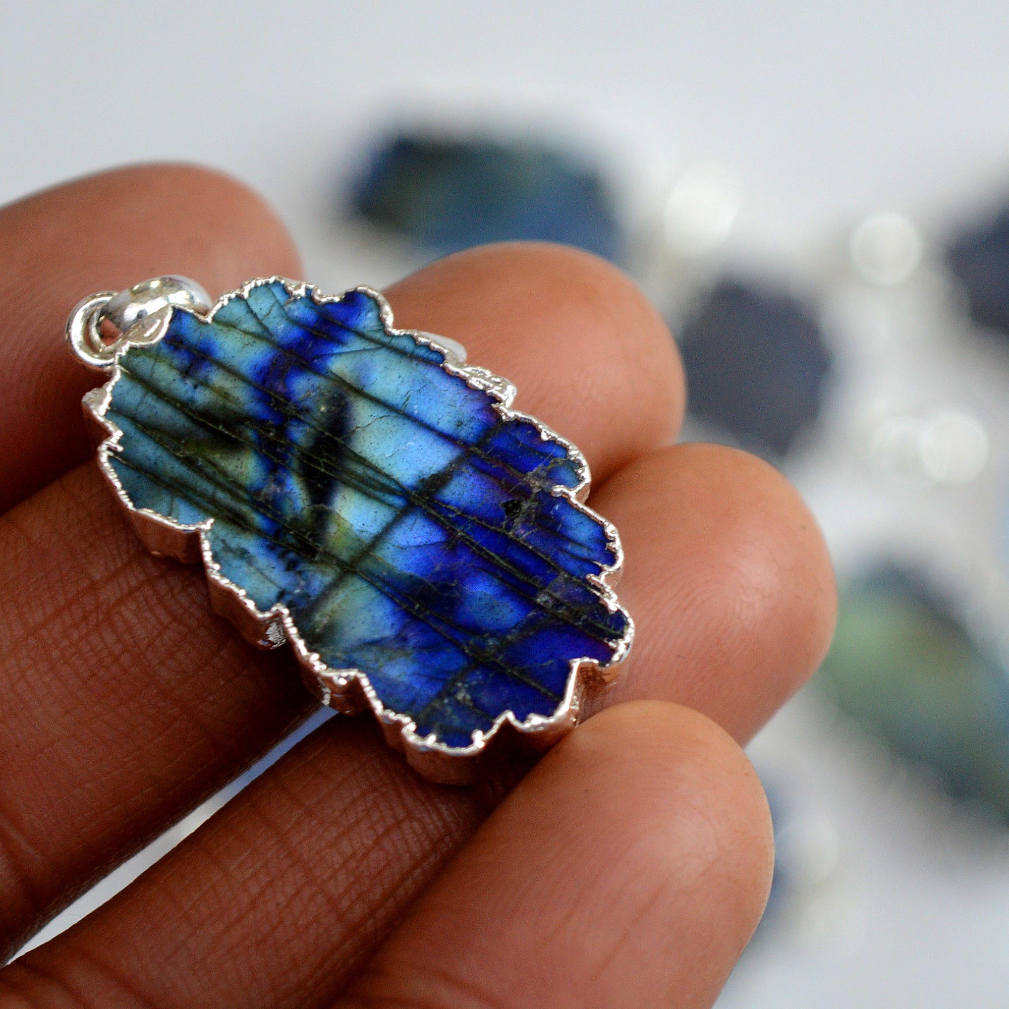 10 Pcs 375 Cts Natural Labradorite Silver Electroplated Slice Pendants 35x19-26x20mmR-13381