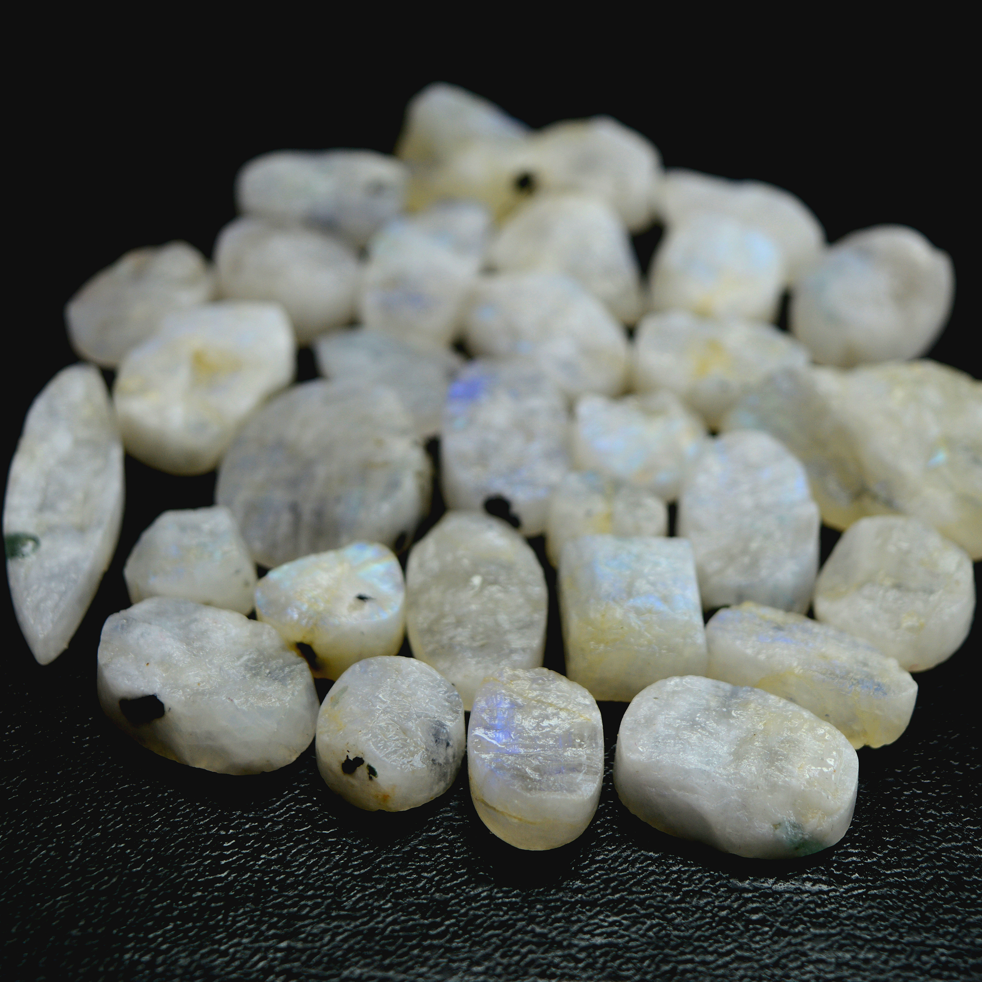 31 Pcs 363 Cts Natural Rainbow Moonstone Druzy Rough Loose Gemstone Lot Size 28x20-9x9mm R-13409