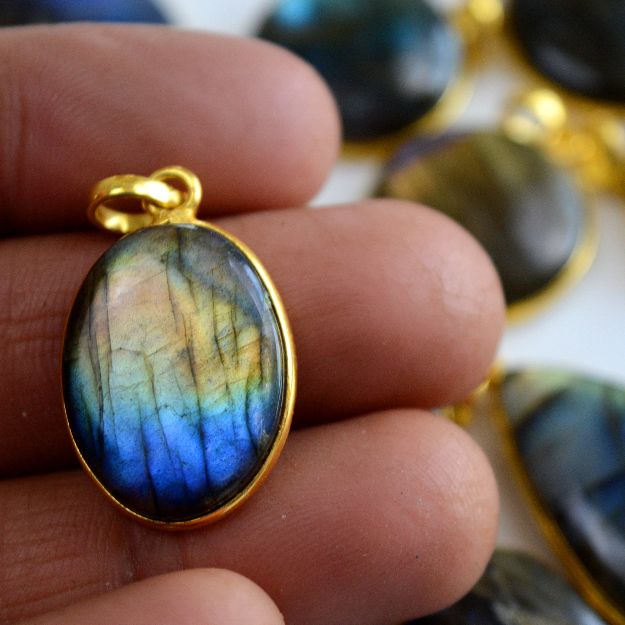 19 Pcs 506 Cts Natural Labradorite Gold Cabochon Pendant Lot 30x19-20x15mm R-13418