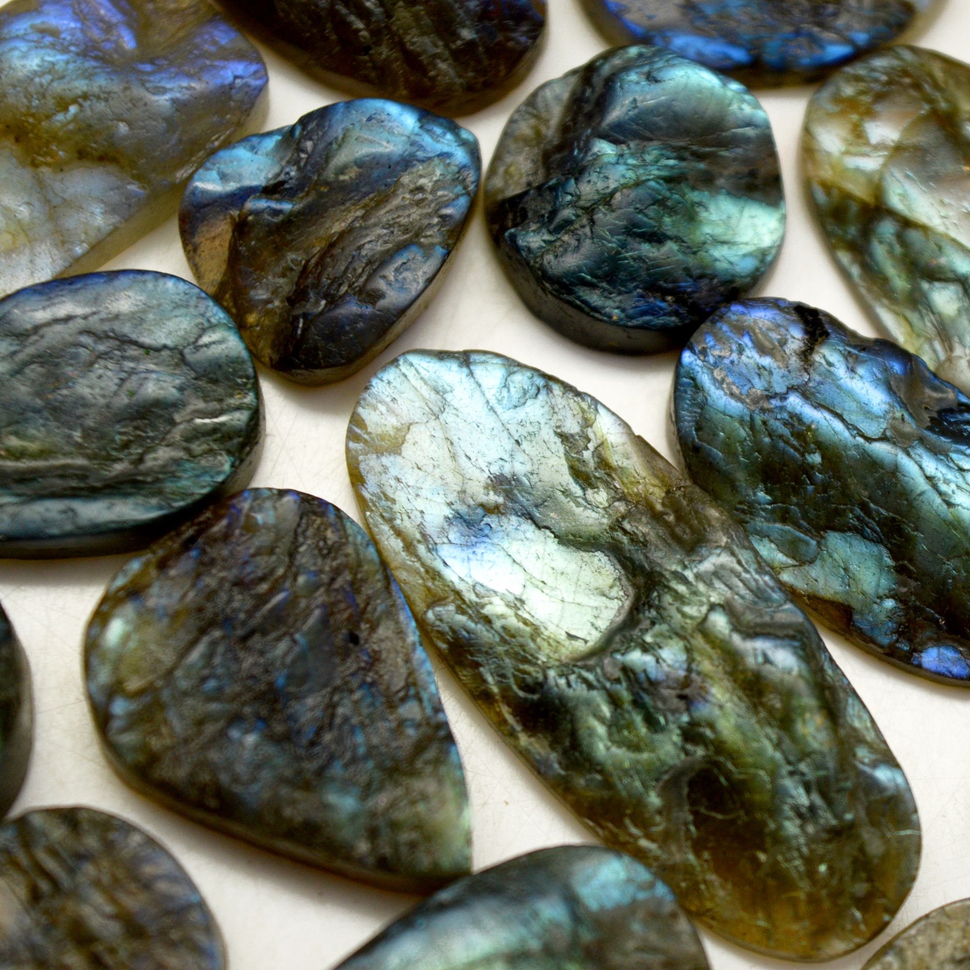 20 Pcs 317 Cts Natural Labradorite Druzy Rough Multi fire Mix Shape Gemstone Lot Size 14x14-38x15mm R-13482