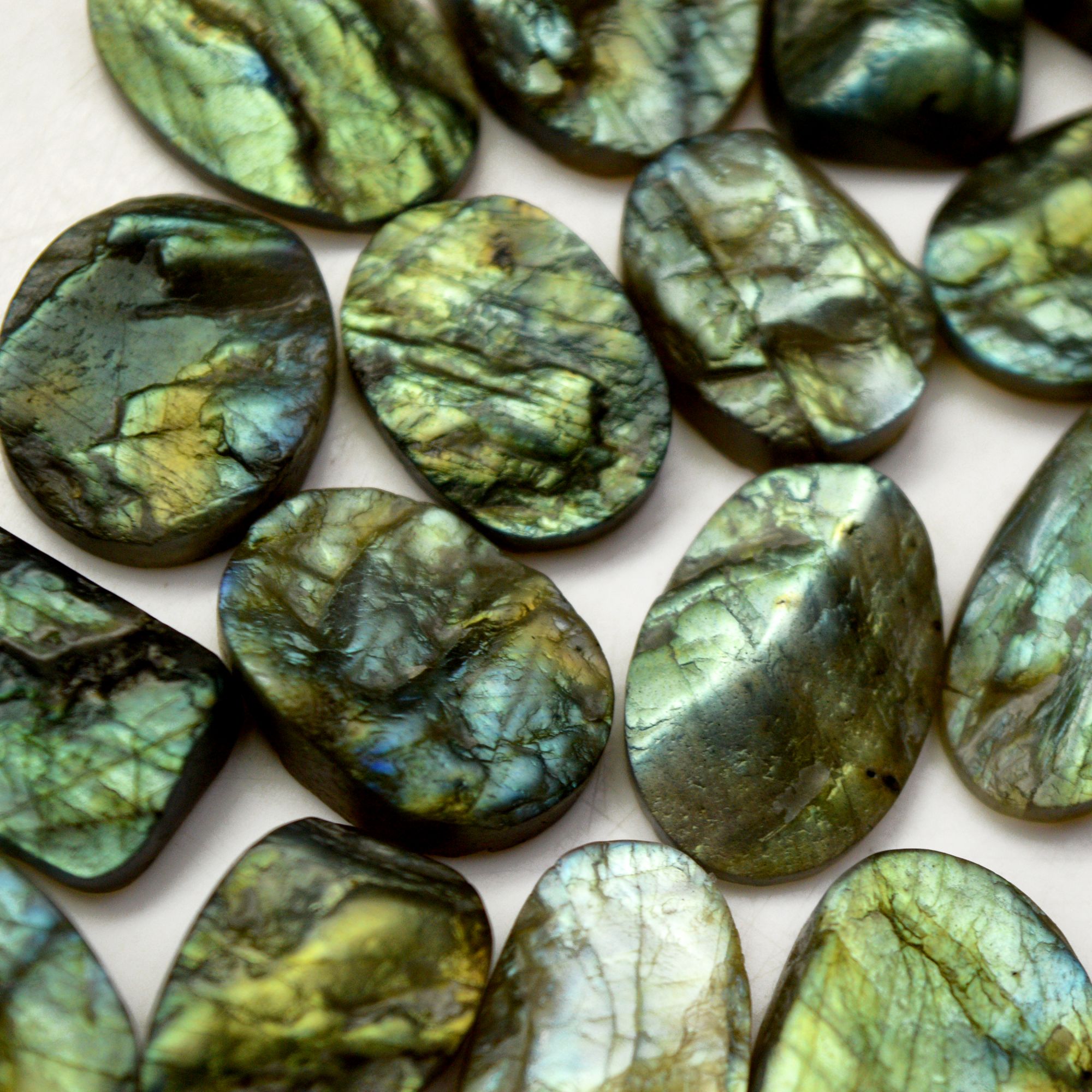 19 Pcs 305 Cts Natural Labradorite Druzy Rough Multi fire Mix Shape Gemstone Lot Size 14x14-29x14mm R-13488