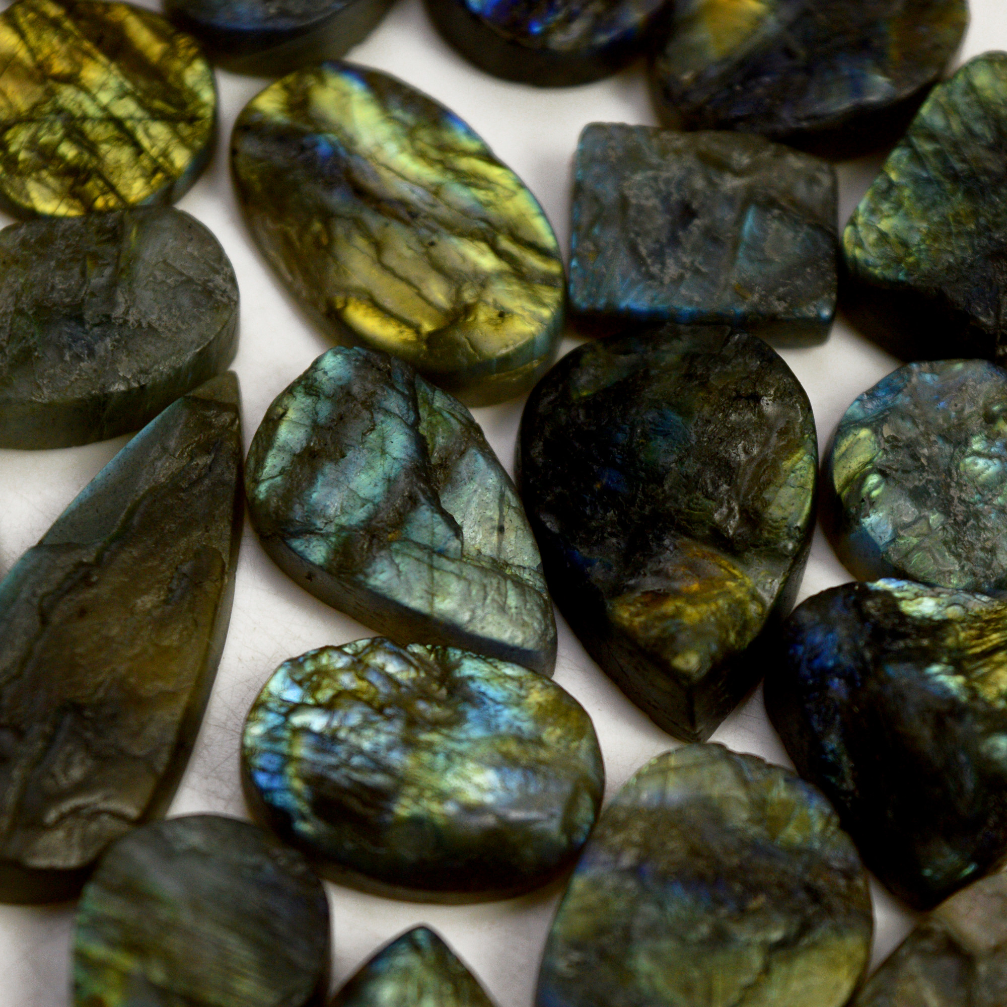 25 Pcs 386 Cts Natural Labradorite Druzy Rough Multi fire Mix Shape Gemstone Lot Size 13x13-33x13mm R-13521