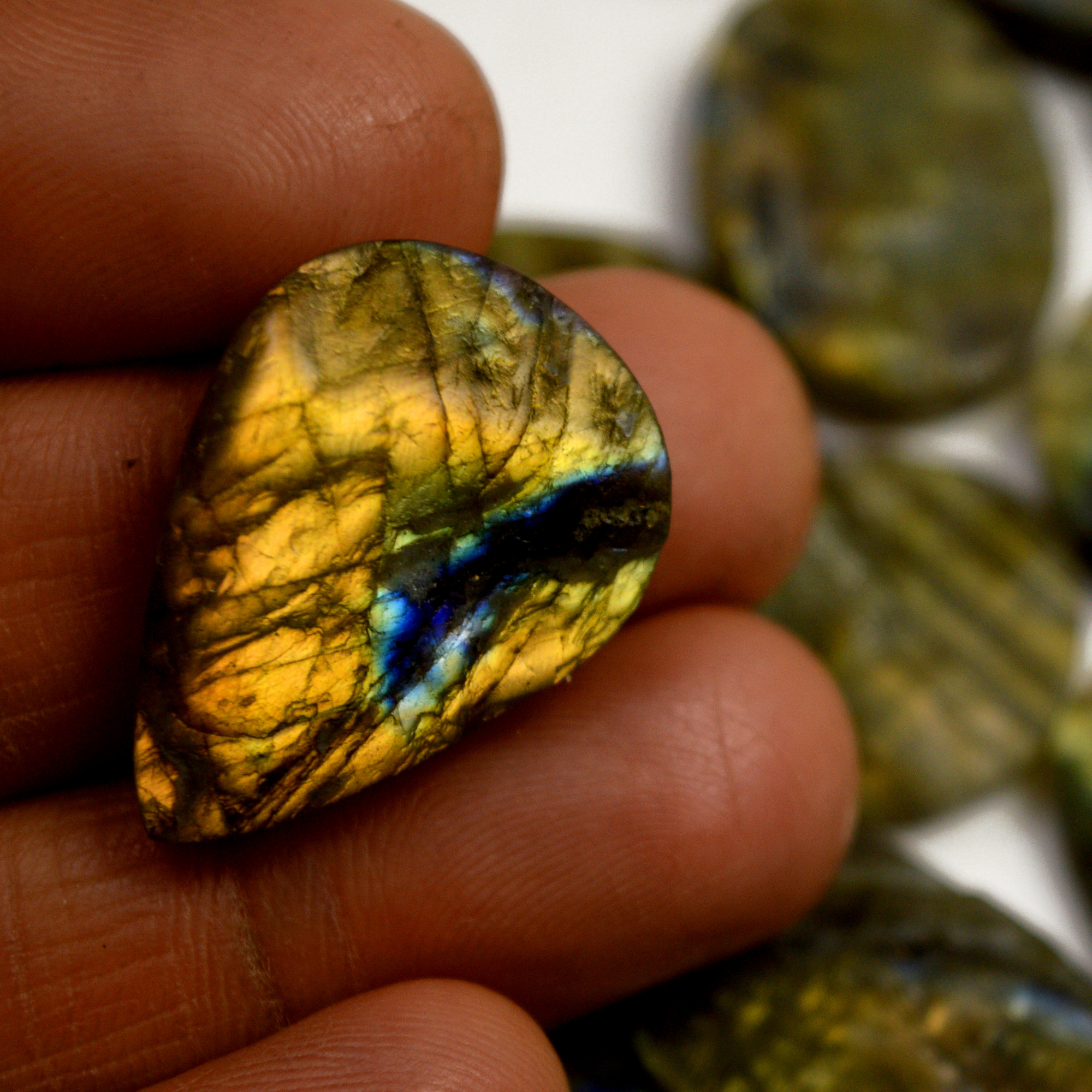 18 Pcs 427 Cts Natural Labradorite Druzy Rough Multi fire Mix Shape Gemstone Lot Size 18x18-41x14mm 13525