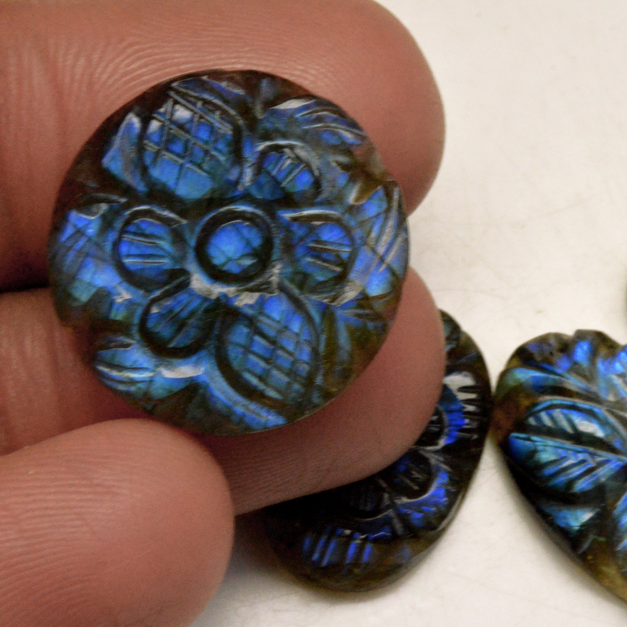 5 Pcs 61 Cts Natural Labradorite Carved Cabochon Blue Flashy Labradorite Carving Gemstone Mix Shape Loose Gemstone Flat Back Labradorite 20x10 13x11mm R-13618