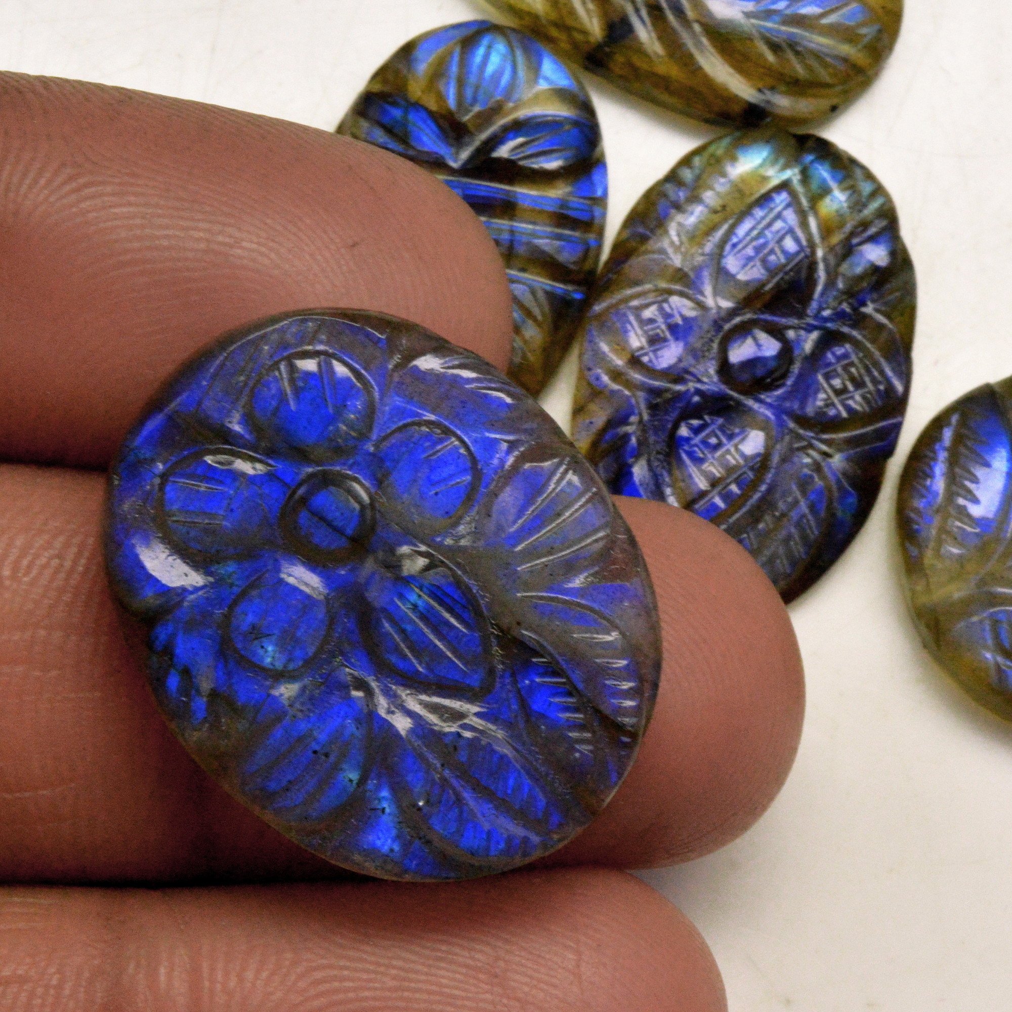 5 Pcs 74 Cts Natural Labradorite Carved Cabochon Blue Flashy Labradorite Carving Gemstone Mix Shape Loose Gemstone Flat Back Labradorite 26x21 22x12mm R-13643