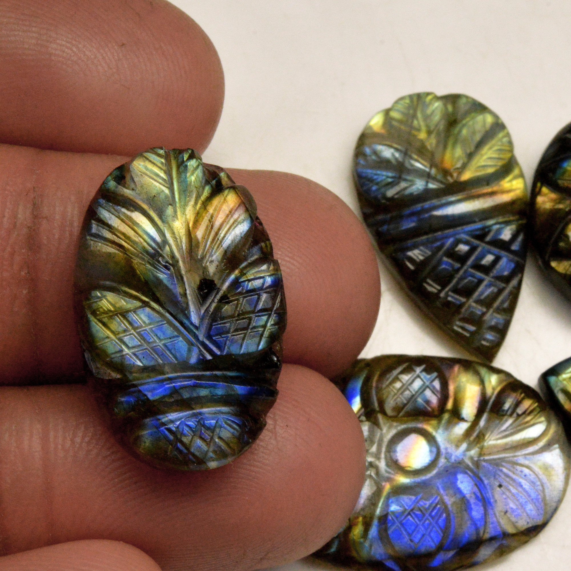 5 Pcs 78 Cts Natural Labradorite Carved Cabochon Blue Flashy Labradorite Carving Gemstone Mix Shape Loose Gemstone Flat Back Labradorite 26x18 21x15mm R-13646