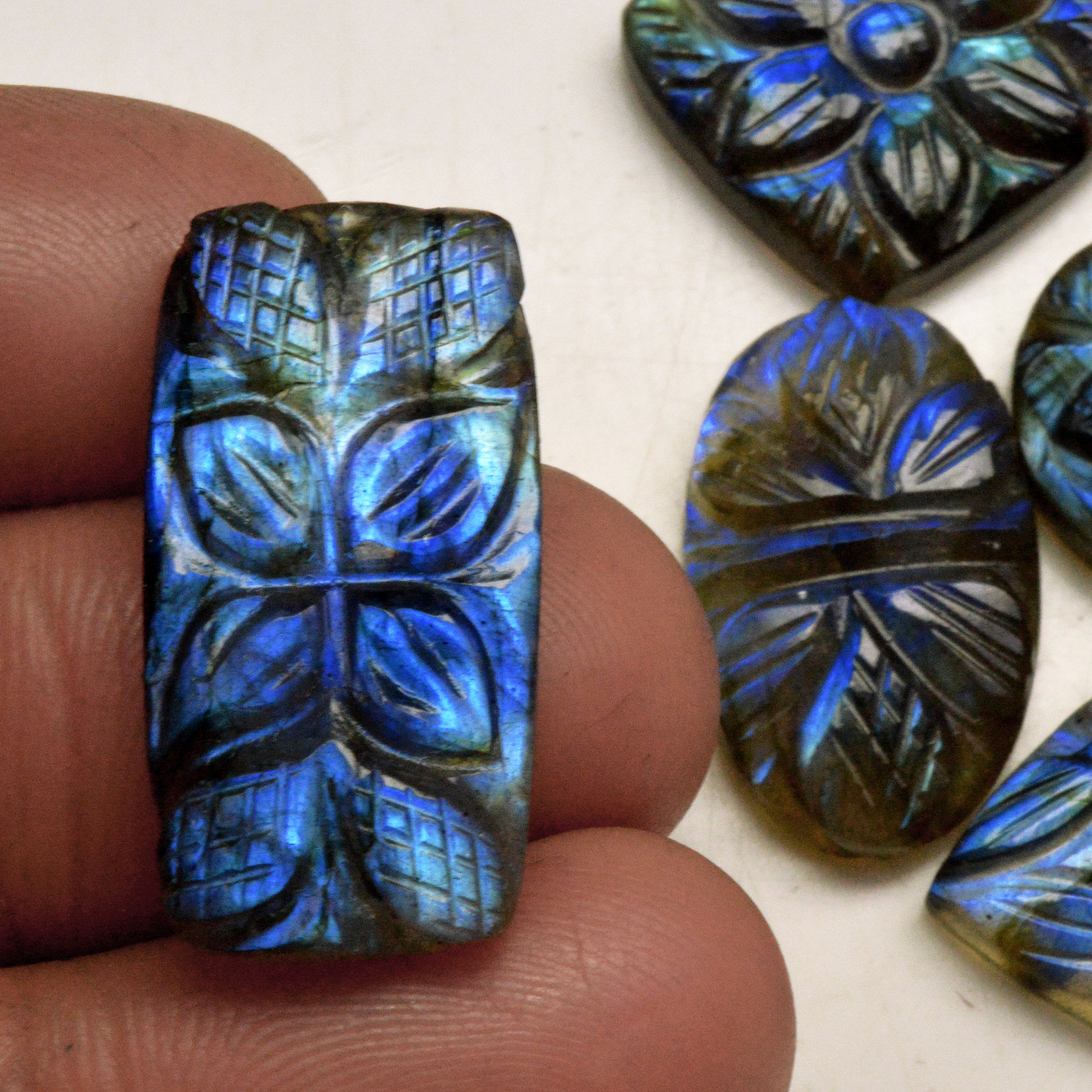 5 Pcs 80 Cts Natural Labradorite Carved Cabochon Blue Flashy Labradorite Carving Gemstone Mix Shape Loose Gemstone Flat Back Labradorite 28x13 15x15mm R-13650