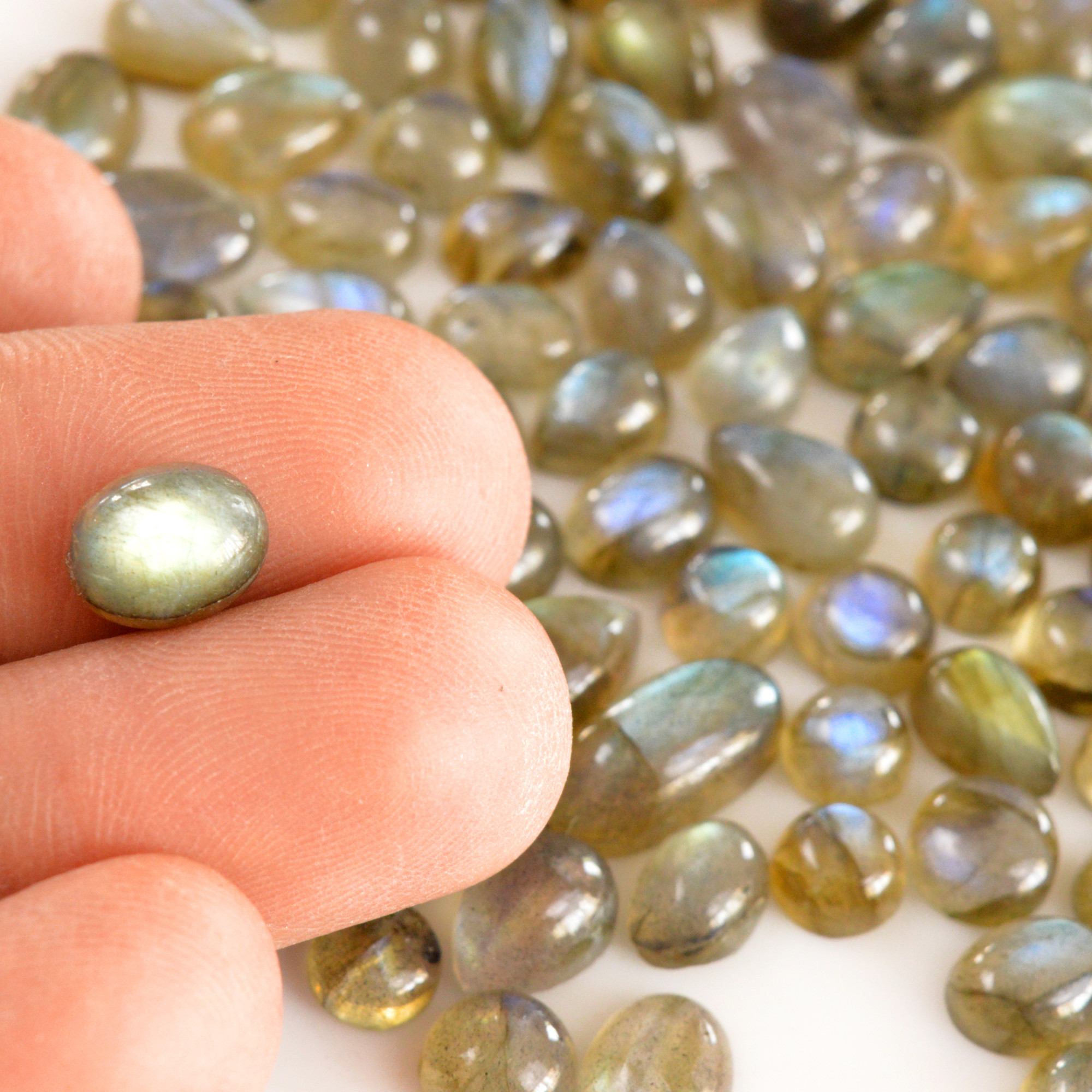 106 Pcs 206 Cts  Natural Labradorite Cabochon Loose Gemstone Jewelry Semi-Precious Healing Crystal Lots 6x6 14x10mm R-13718