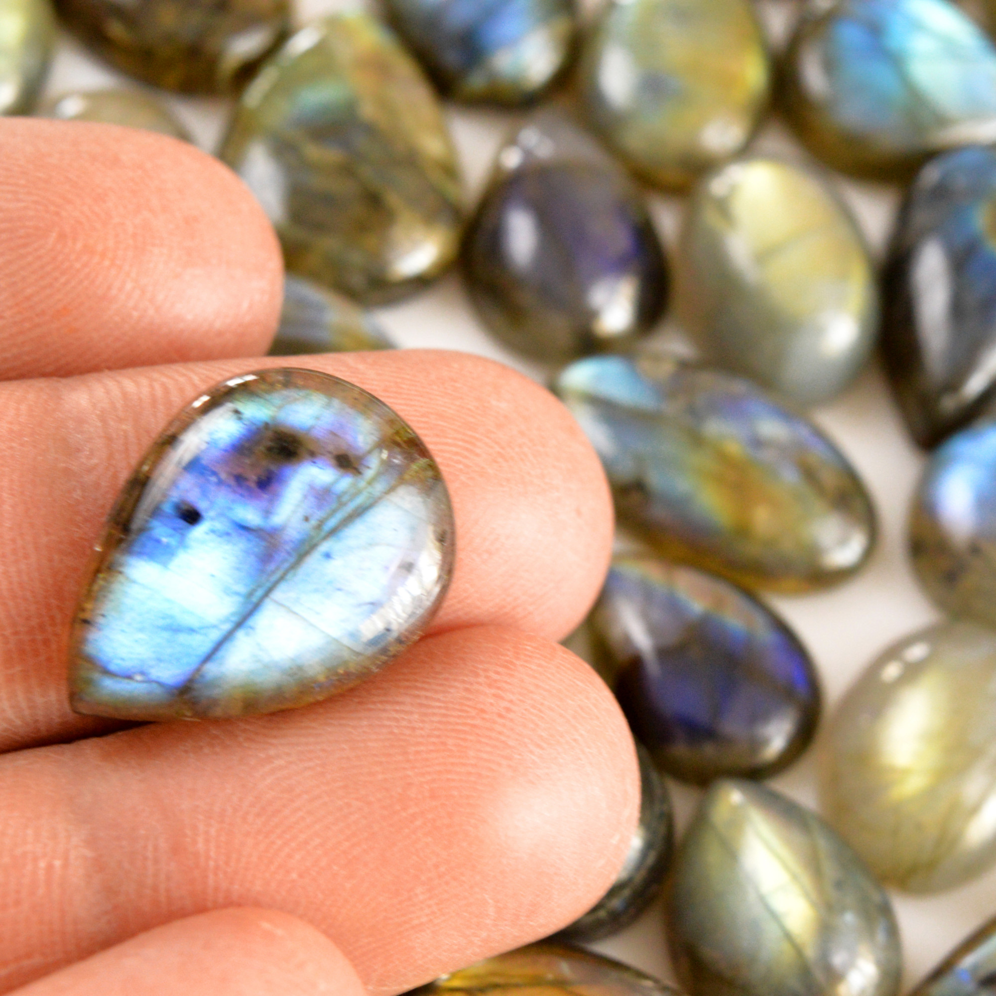76 Pcs 805 Cts  Natural Labradorite Cabochon Loose Gemstone Jewelry Semi-Precious Healing Crystal Lots 10x10 33x17mm R-13726