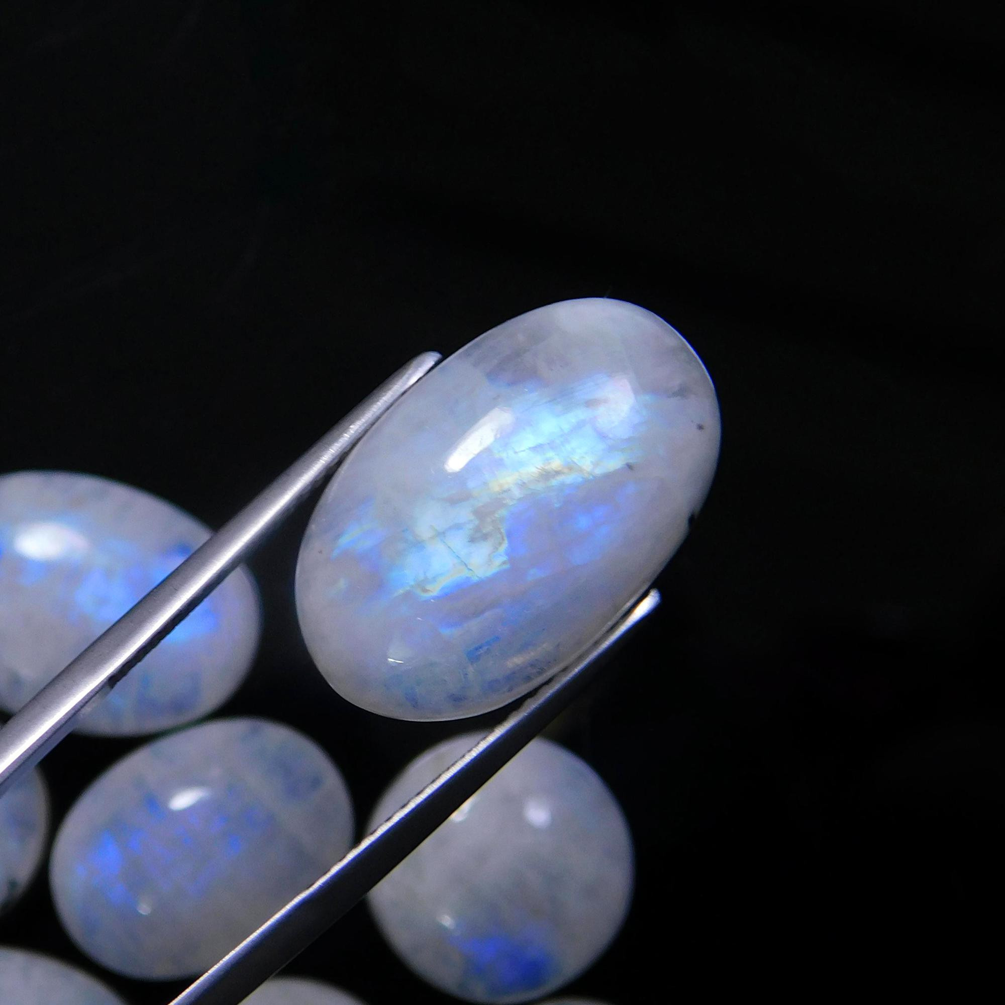 25 Pcs 259 Cts Natural Rainbow Moonstone Gemstone Cabochon Lot 11x11-25x12mm13946