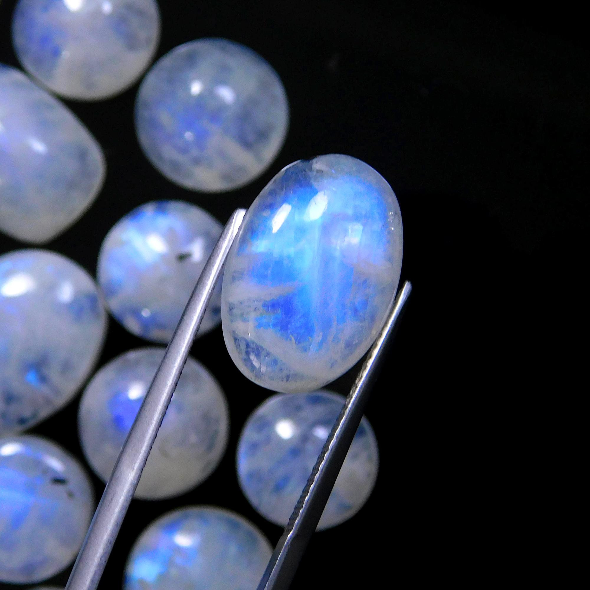 23 Pcs 207 Cts Natural Rainbow Moonstone Gemstone Cabochon Lot 11x11-23x12mm13947