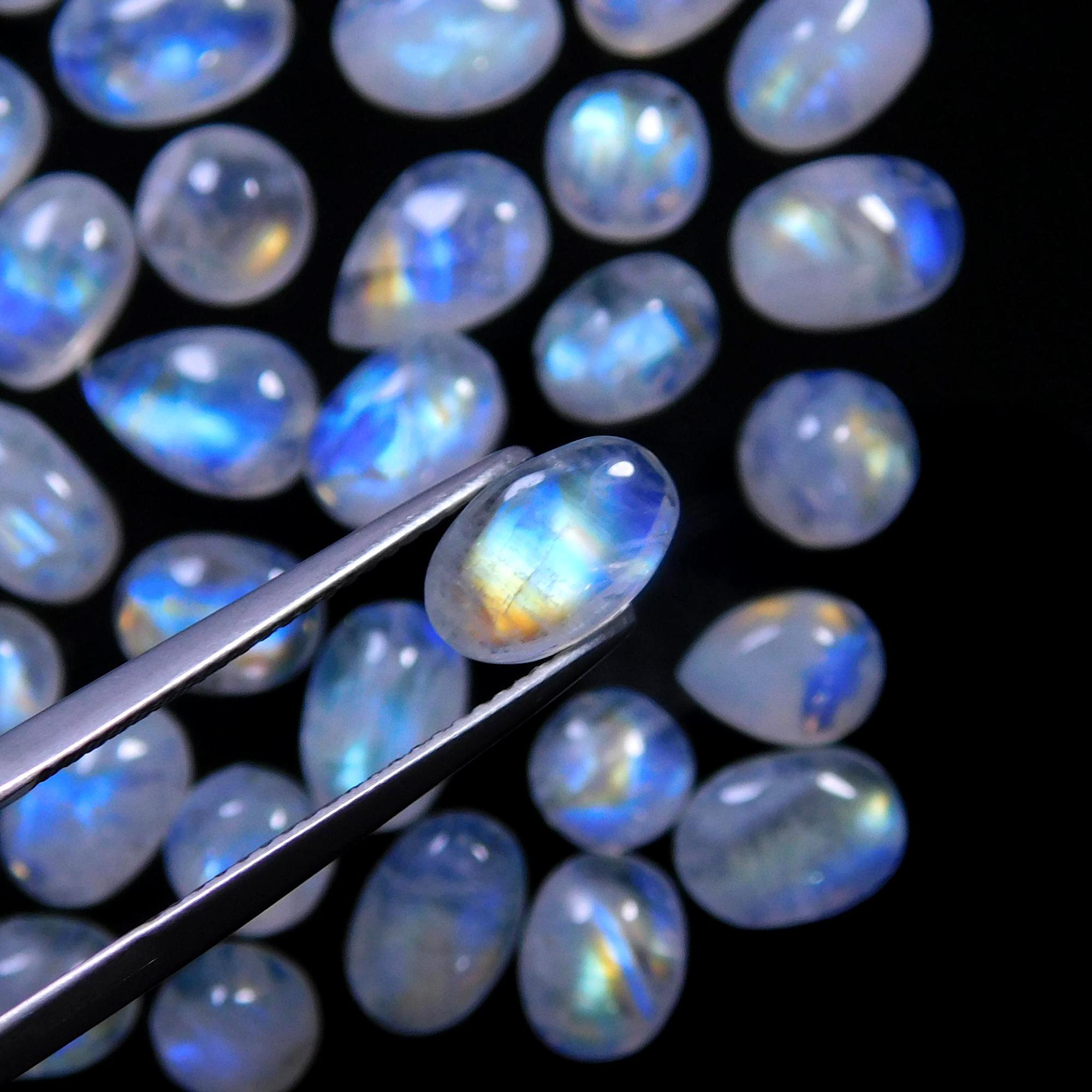 39 Pcs 67 Cts Natural Rainbow Moonstone Gemstone Cabochon Lot 5x7-6x9mm14043