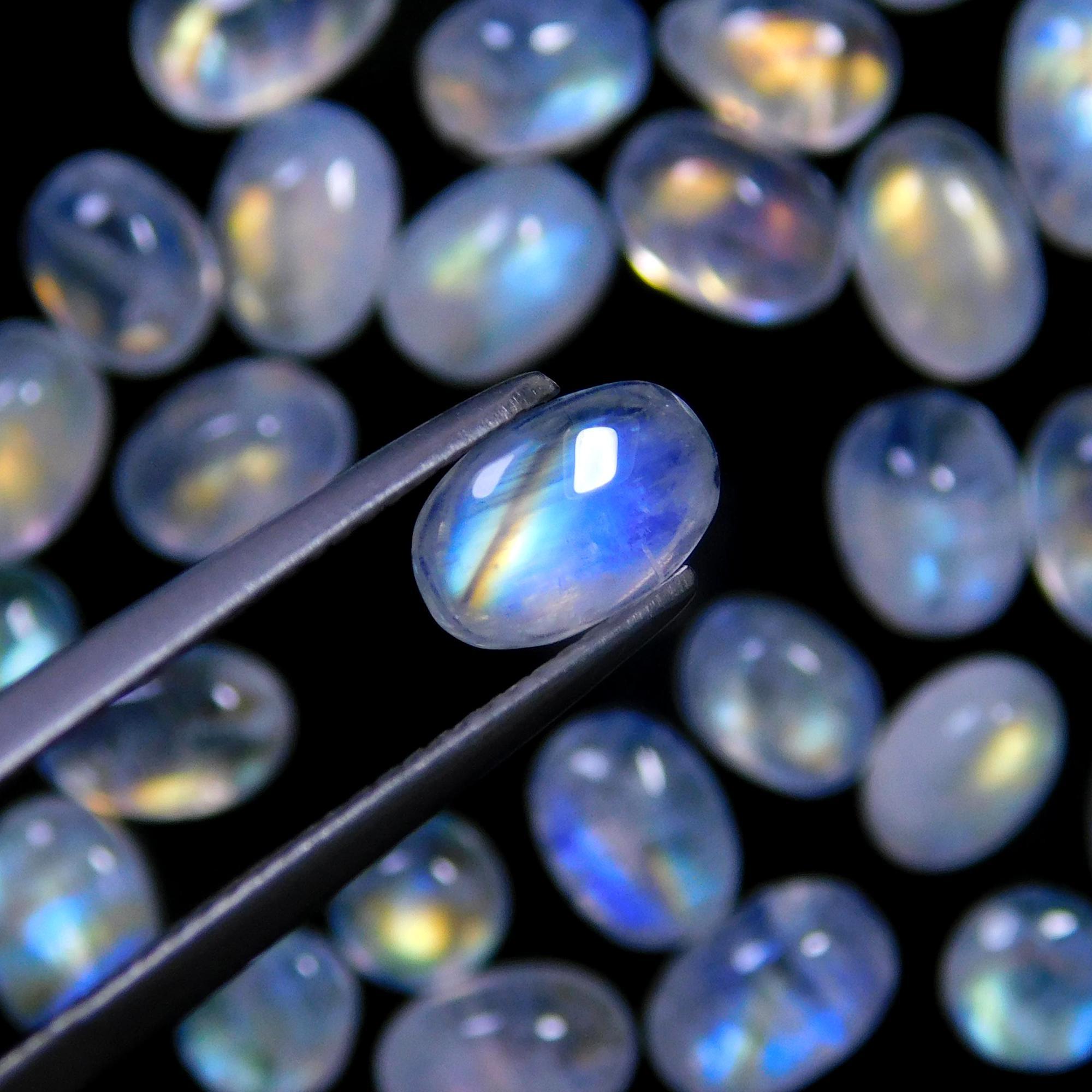 31 Pcs 36 Cts Natural Rainbow Moonstone Gemstone Cabochon Lot 4x6-5x8mm14053