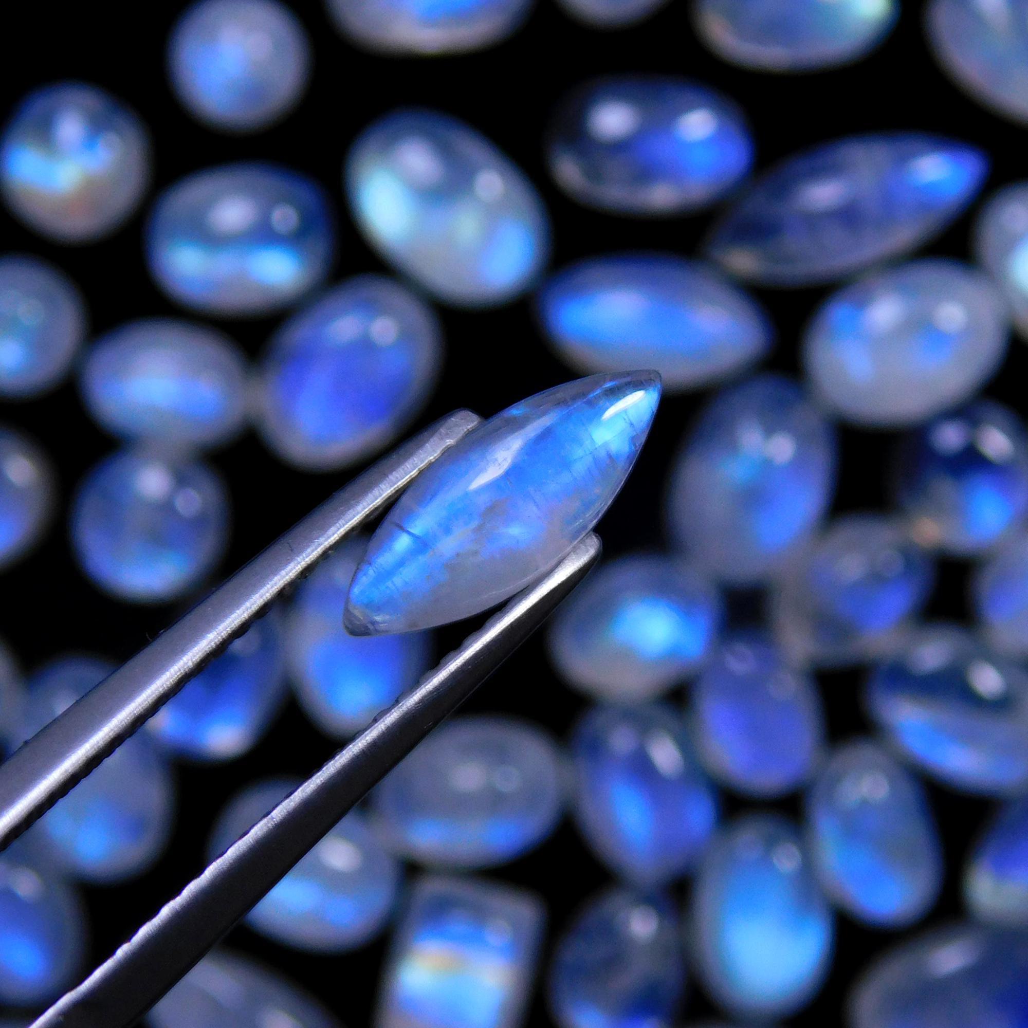 79 Pcs 96 Cts Natural Rainbow Moonstone Gemstone Cabochon Lot 4x6-5x14mm14054