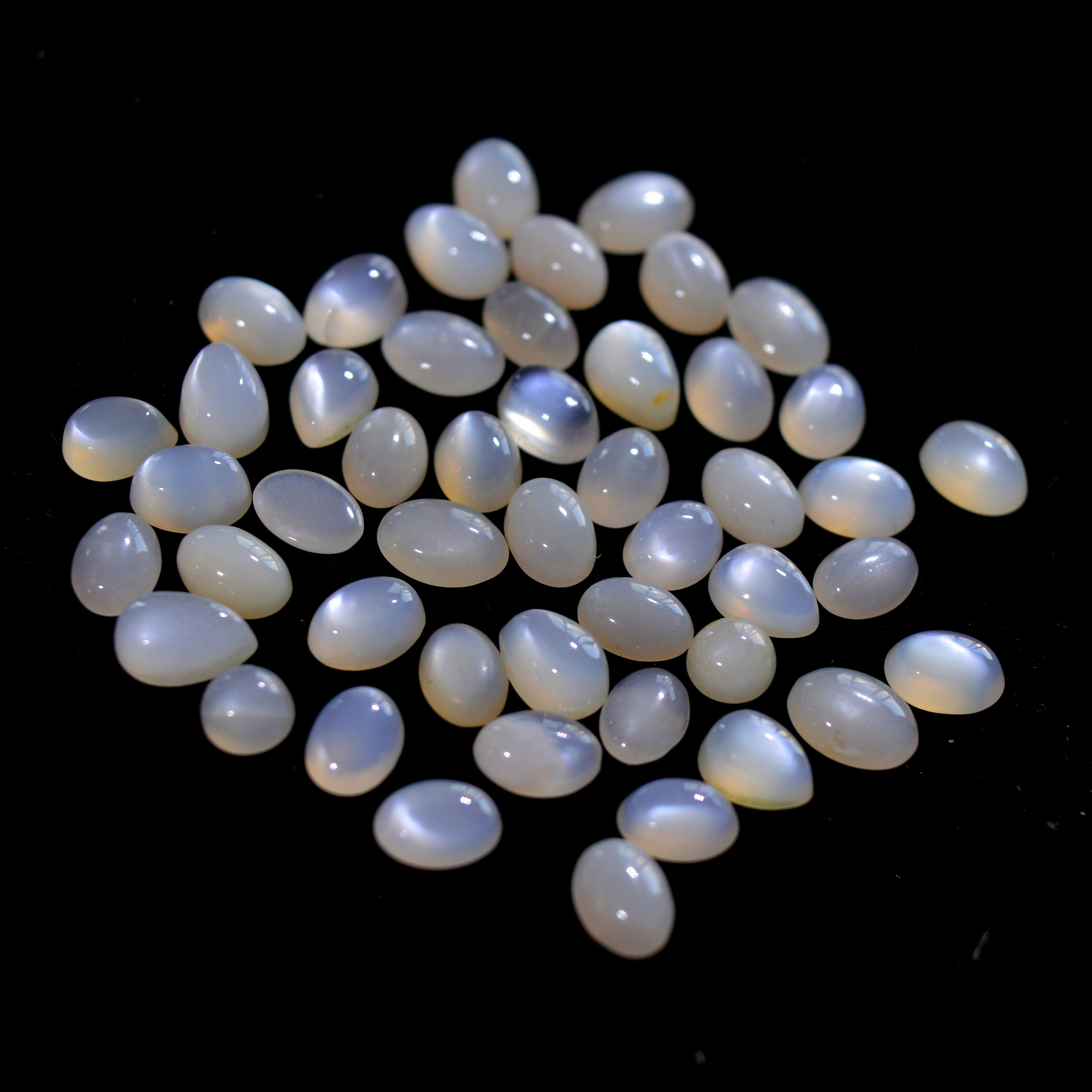 48Pcs 40 Cts Natural White Moonstone Mix Shape and size Cabochon Lot Semi Precious Loose Gemstone Jewelry Supply Crystal7x5mm 14807