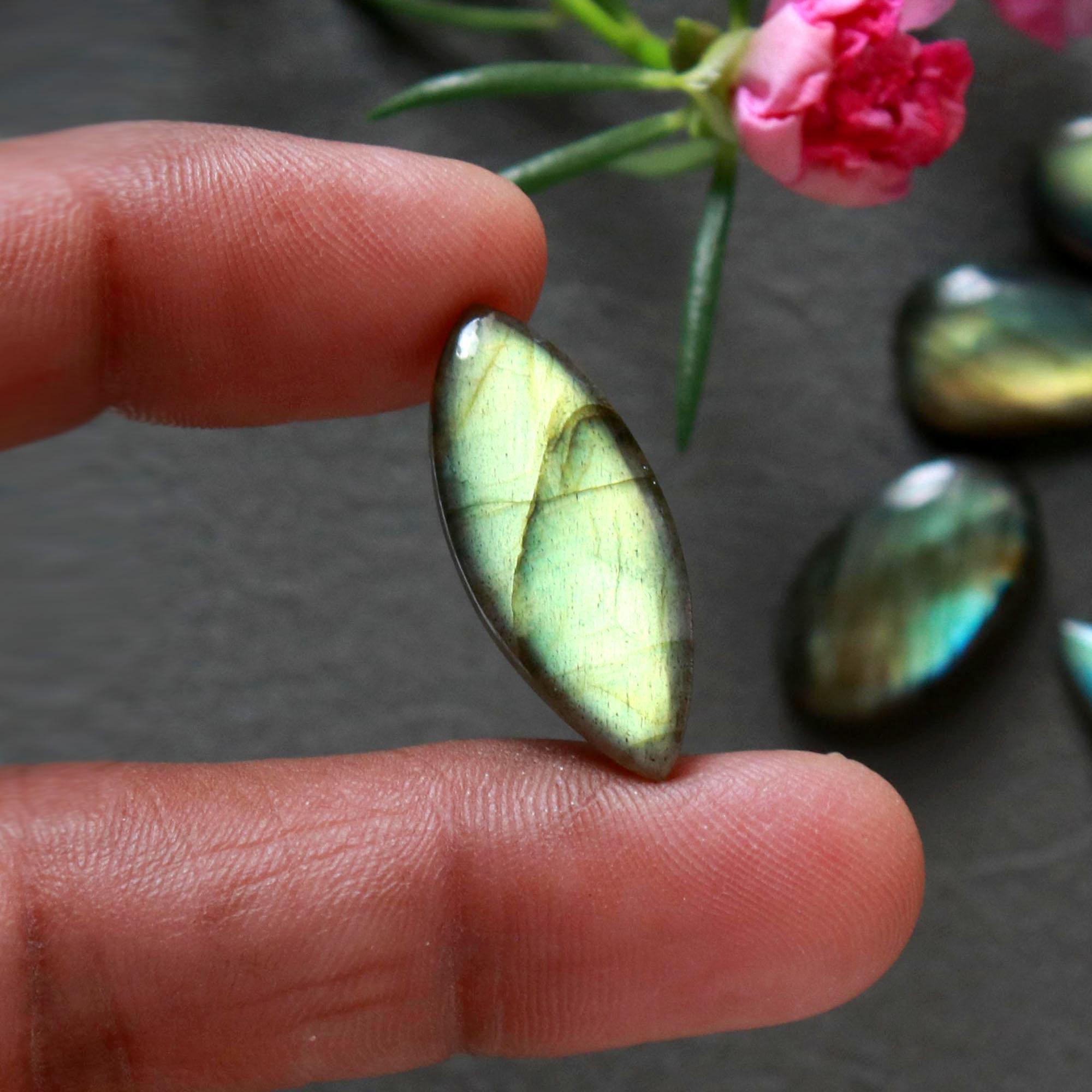 26Pcs 206Ct Natural Labradorite Cabochon Loose Gemstone Lot Mixed Shapes Sizes Healing Crystal For Jewelry Making 25x10 10x10mm 16535