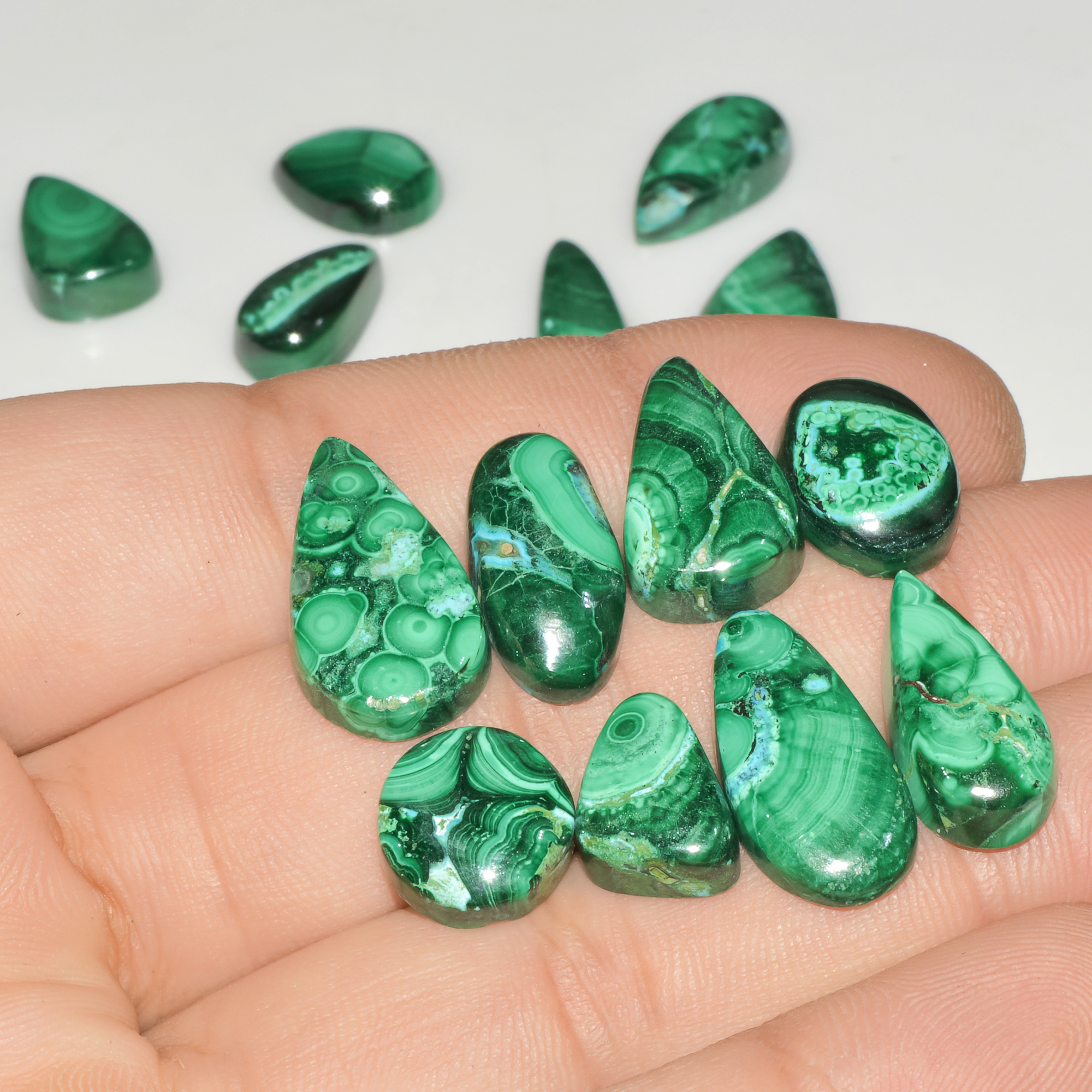 14Pcs 117Cts Natural Green Malachite Loose Cabochon Jewelry Making Gemstone Lot 20X11 14X8mm 18009