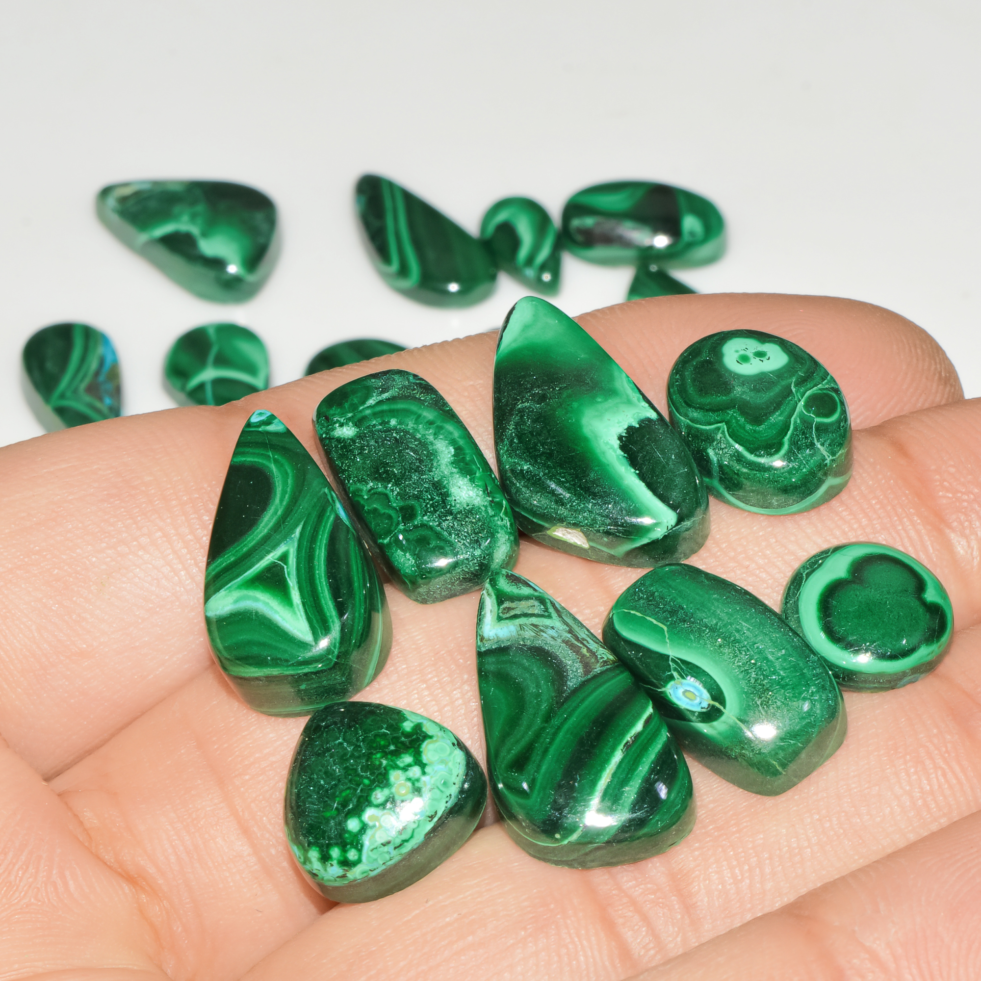 17Pcs 151Cts Natural Green Malachite Loose Cabochon Jewelry Making Gemstone Lot 22X11 11X6mm 18022