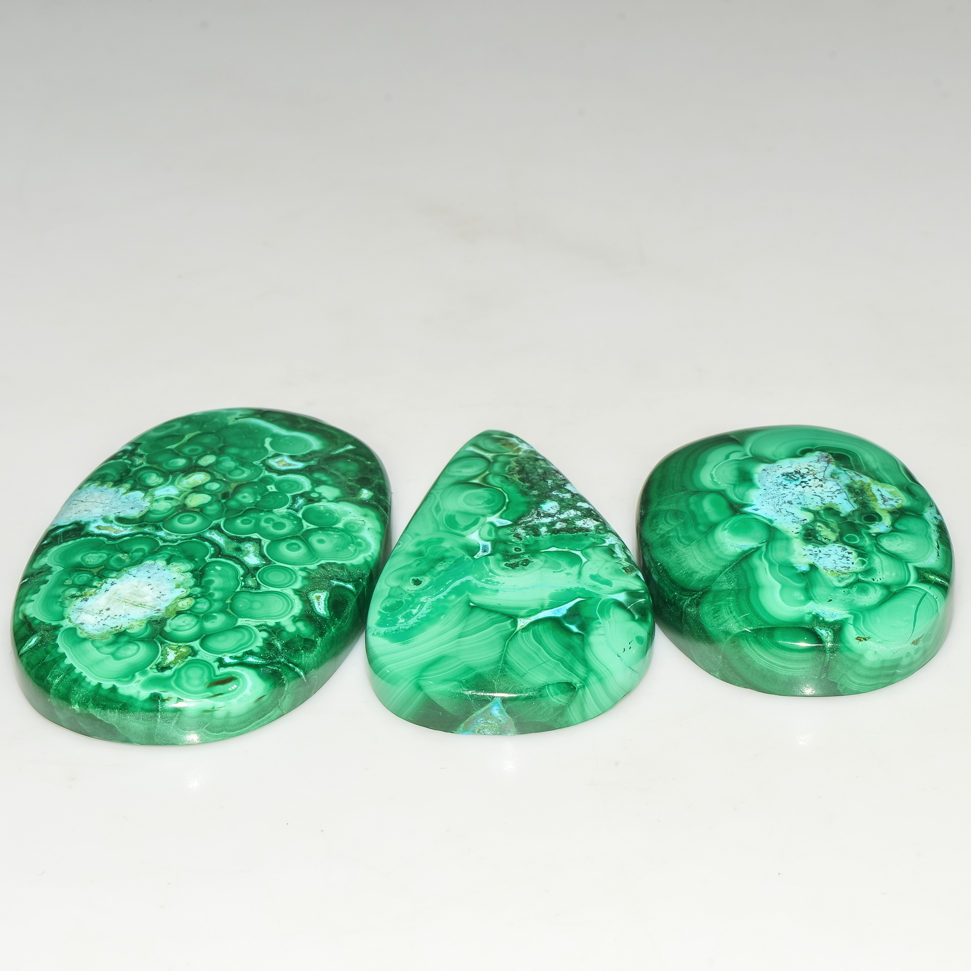 3Pcs 240Cts Natural Green Malachite Cabochon Lot Gemstone Healing Crystals Mix Shapes and Sizes 45x26 34x24mm 18053