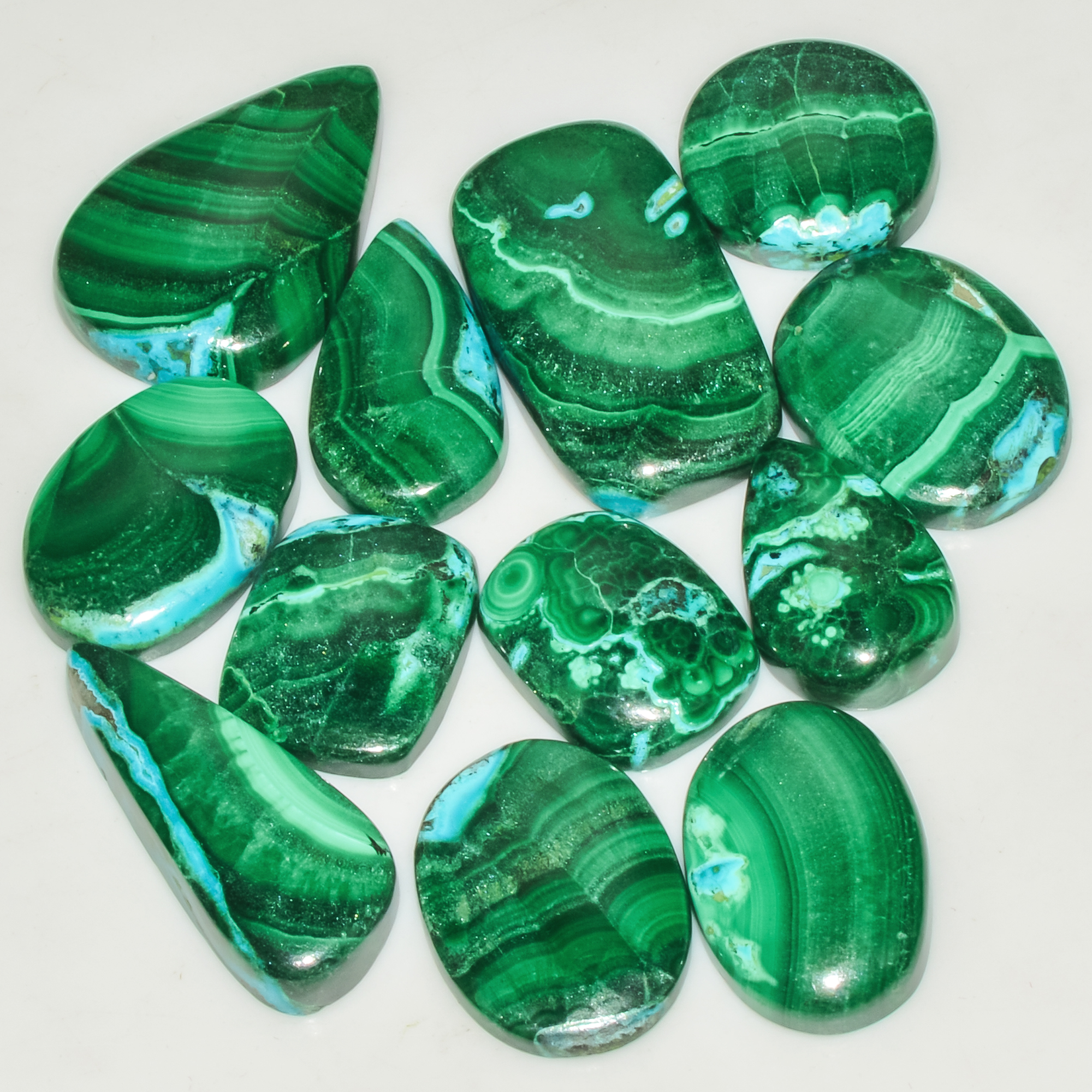12Pcs 215Cts Natural Green Malachite Cabochon Lot Gemstone Healing Crystals Mix Shapes and Sizes 25x15 15x15mm 18065
