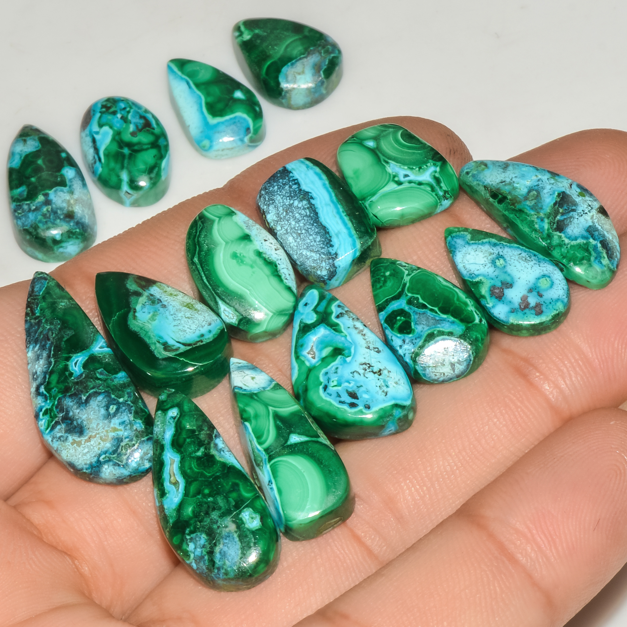 15Pcs 130Cts Malachite Gemstone Lot Natural Crystal For Healing and Reiki 25x10 15x8mm 18066