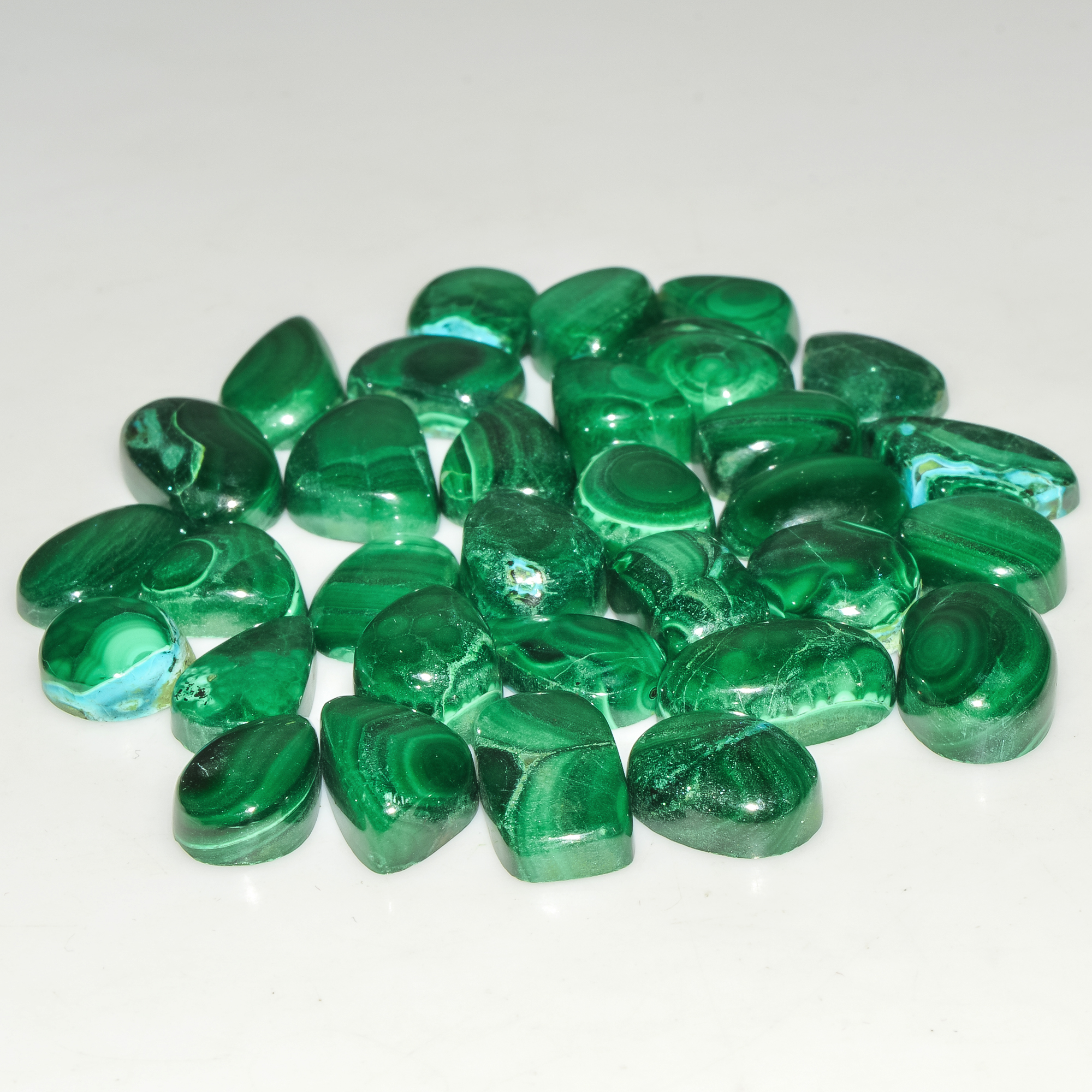 32Pcs 212Cts Malachite Gemstone Lot Natural Crystal For Healing and Reiki 15x9 9x9mm 18069