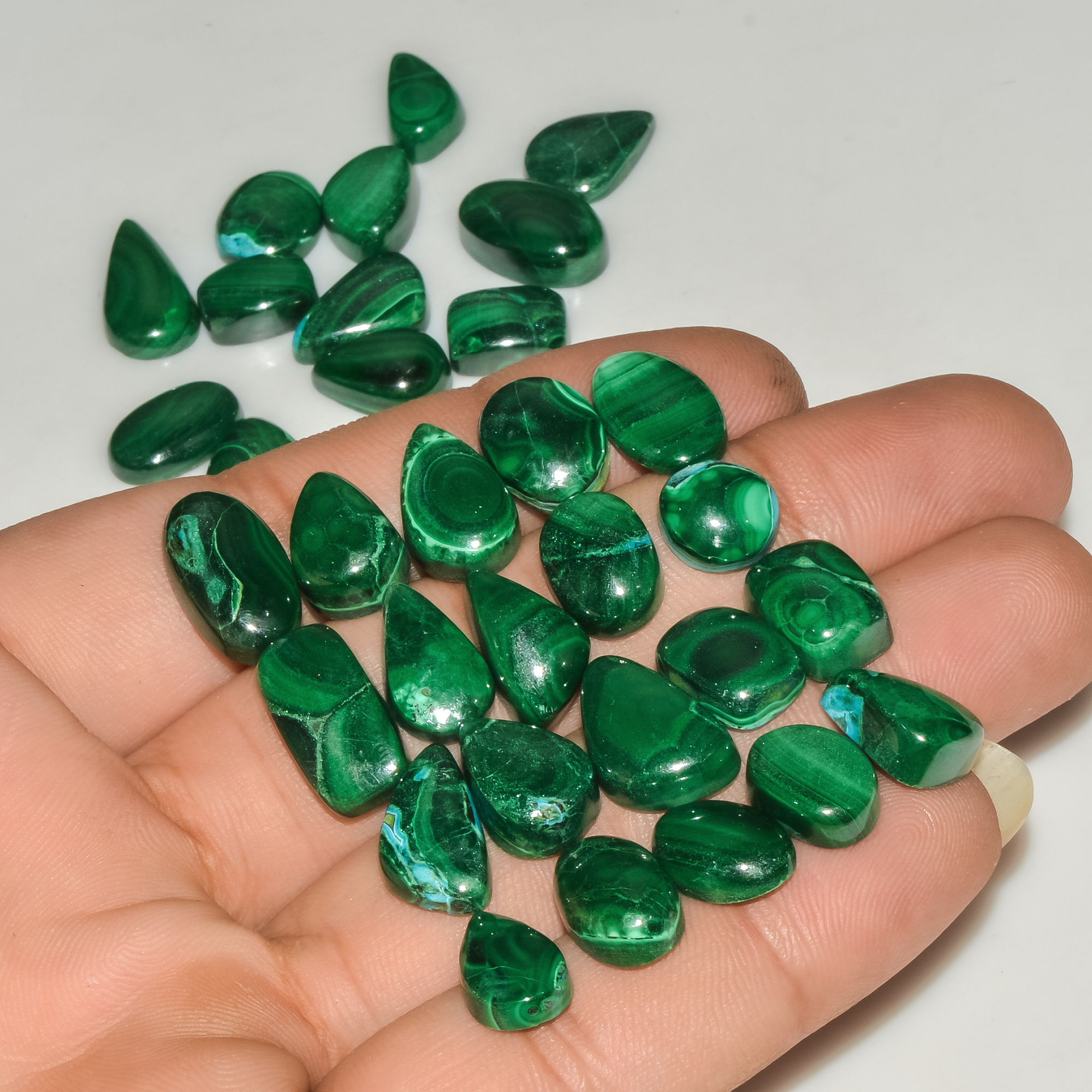 32Pcs 212Cts Malachite Gemstone Lot Natural Crystal For Healing and Reiki 15x9 9x9mm 18069