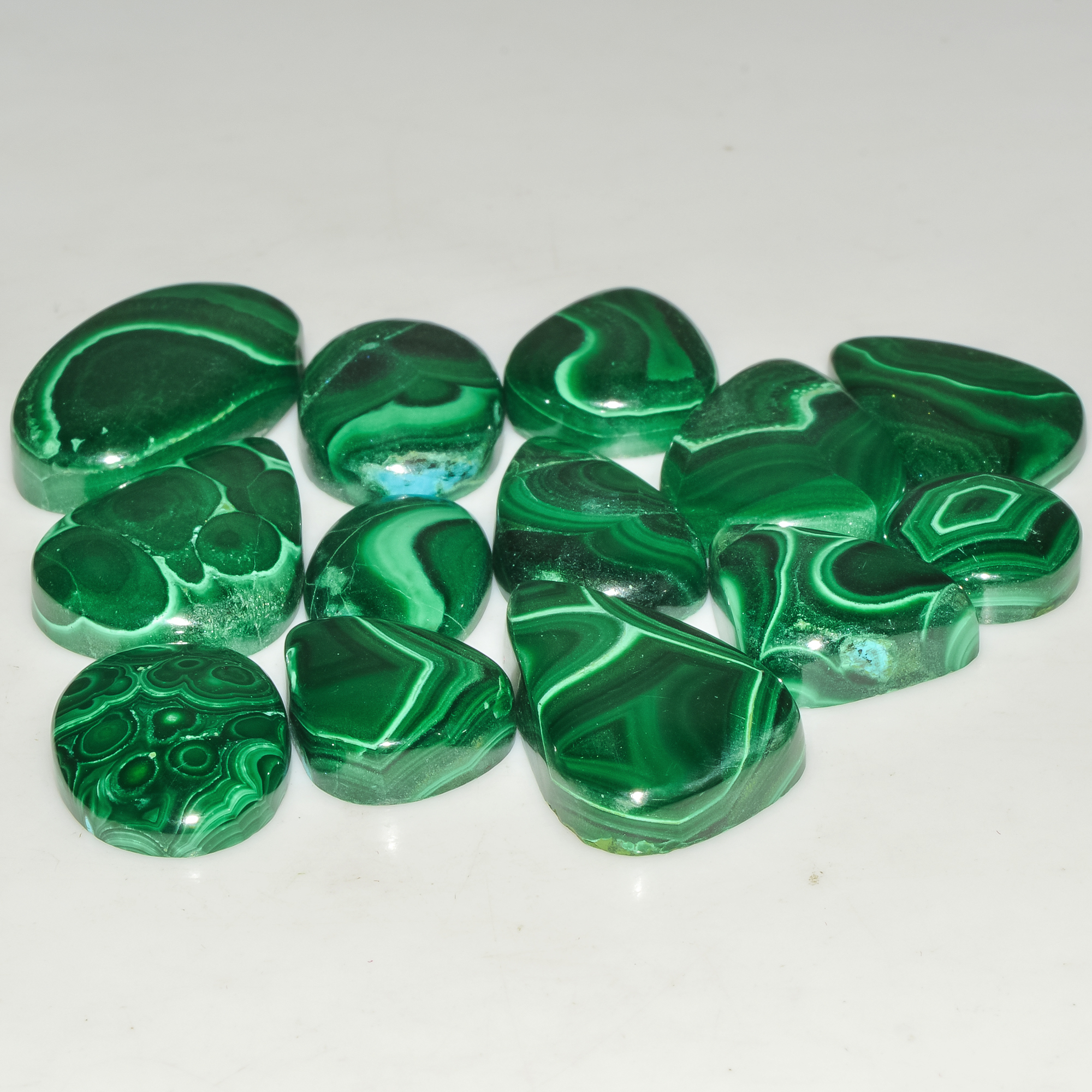 13Pcs 260Cts Malachite Gemstone Lot Natural Crystal For Healing and Reiki 25x15 10x10mm 18073