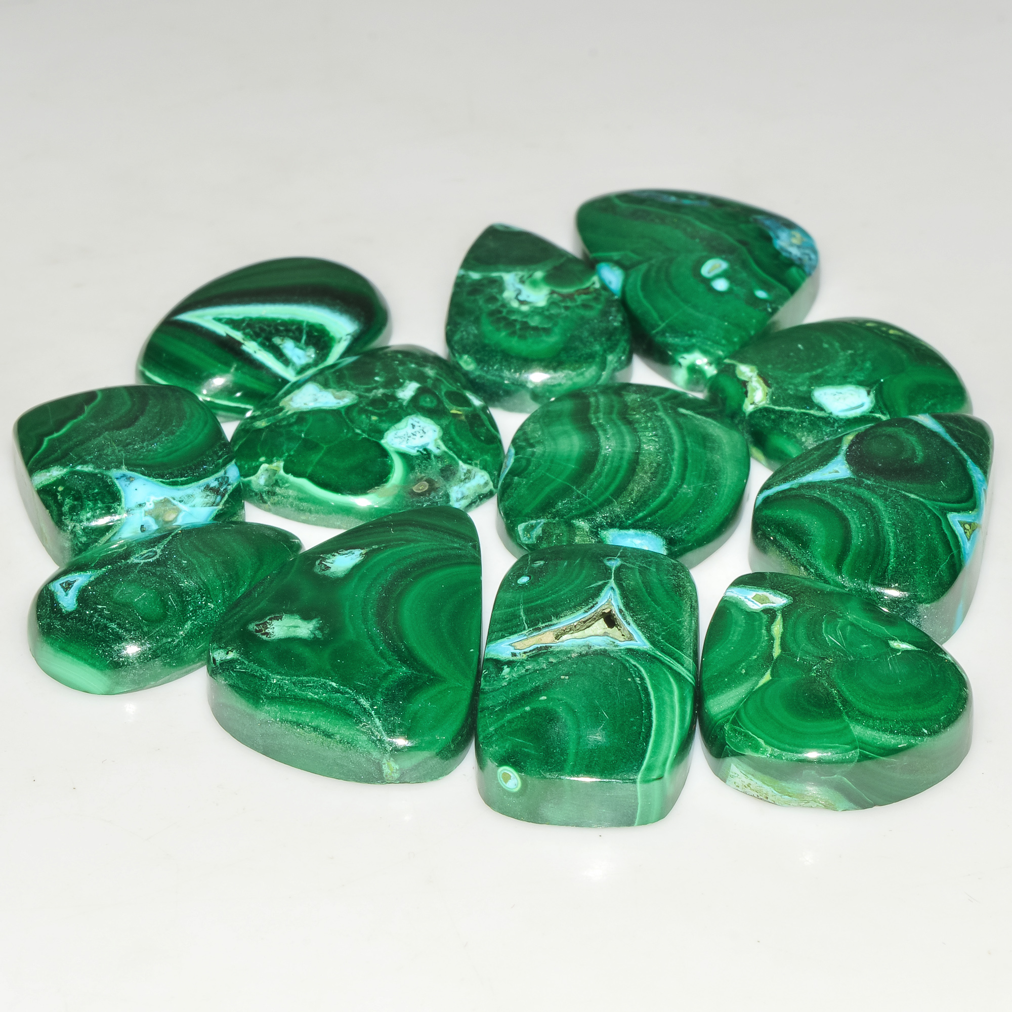 12 Pcs 284 Cts Malachite Gemstone Lot Natural Crystal For Healing and Reiki 25x15 15x13mm 18081
