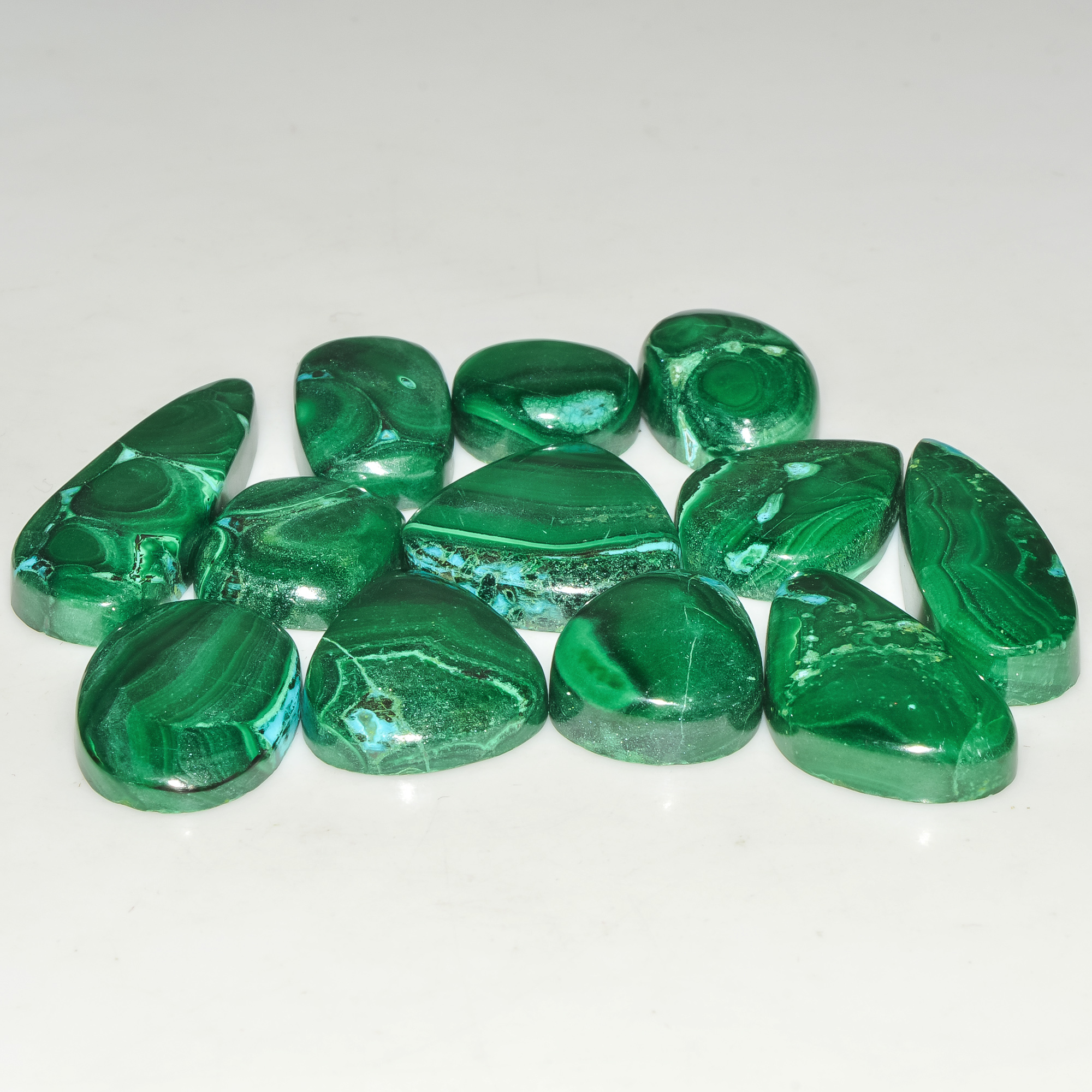 12 Pcs 252 Cts Malachite Gemstone Lot Natural Crystal For Healing and Reiki 34x10 14x14mm 18102