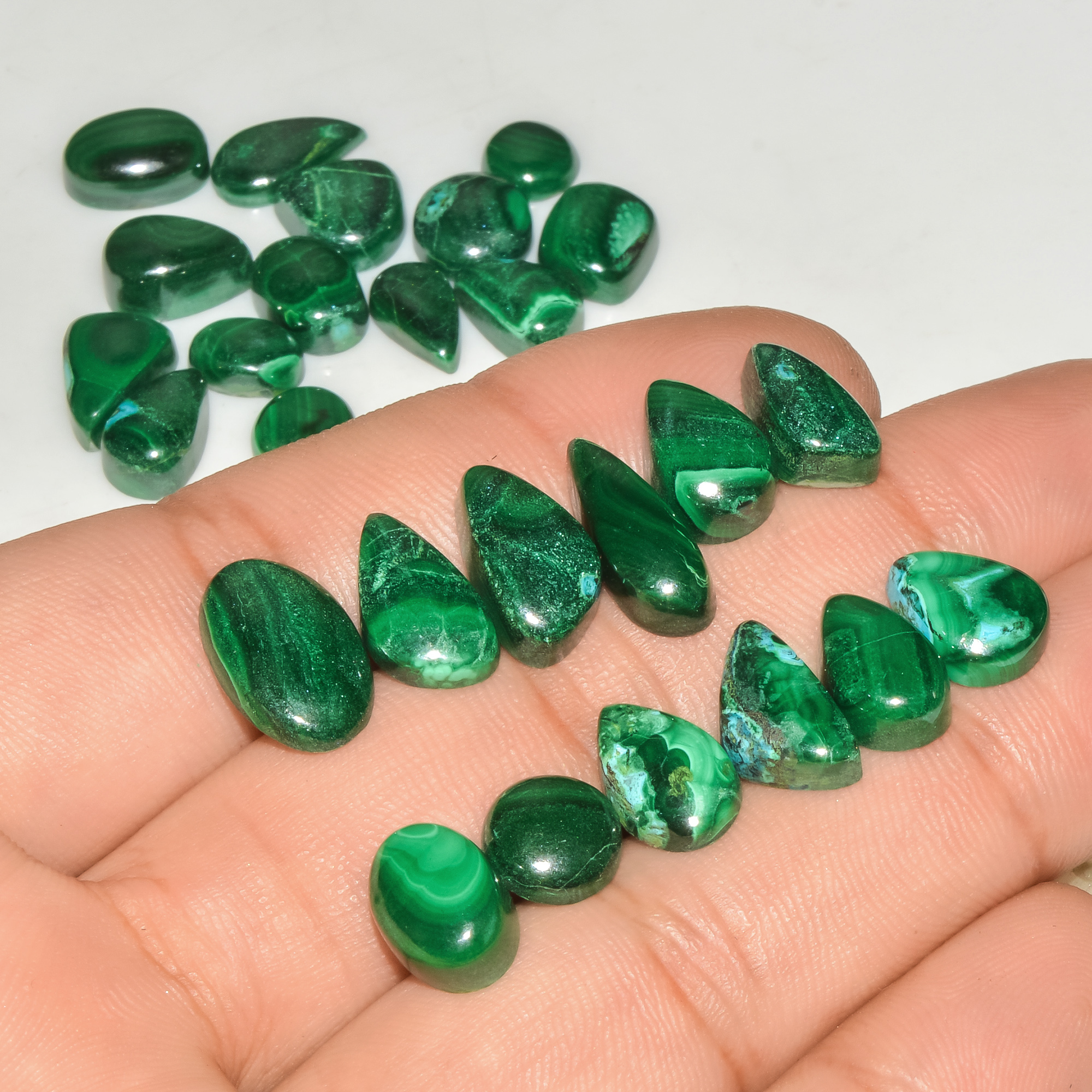 26 Pcs 108 Cts Malachite Gemstone Lot Natural Crystal For Healing and Reiki 15x9 5x5mm 18104