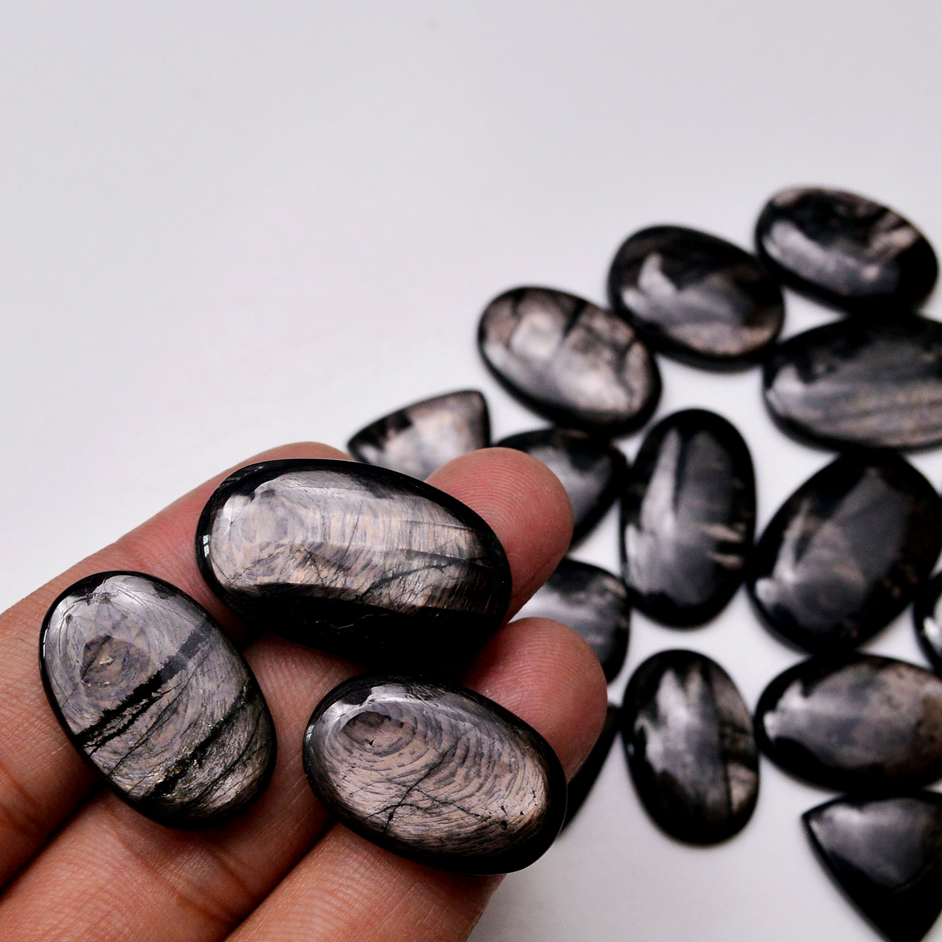 18 Pcs 380 Cts Natural Hypersthene Gemstone Cabochon Lot 30X18 16x16mm 18955