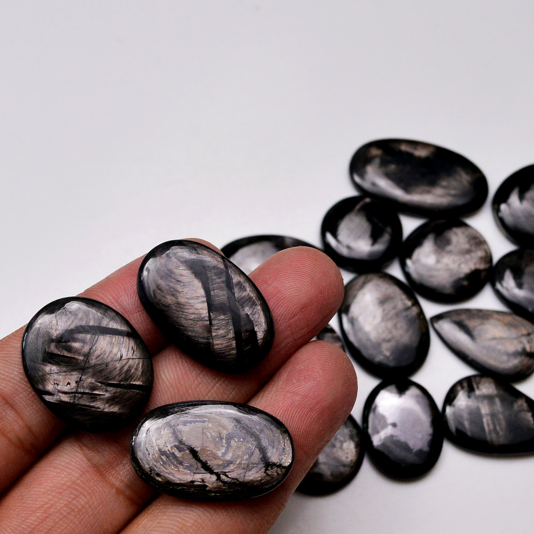 15 Pcs 293 Cts Natural Hypersthene Gemstone Cabochon Lot 31x18 17x17mm 18956