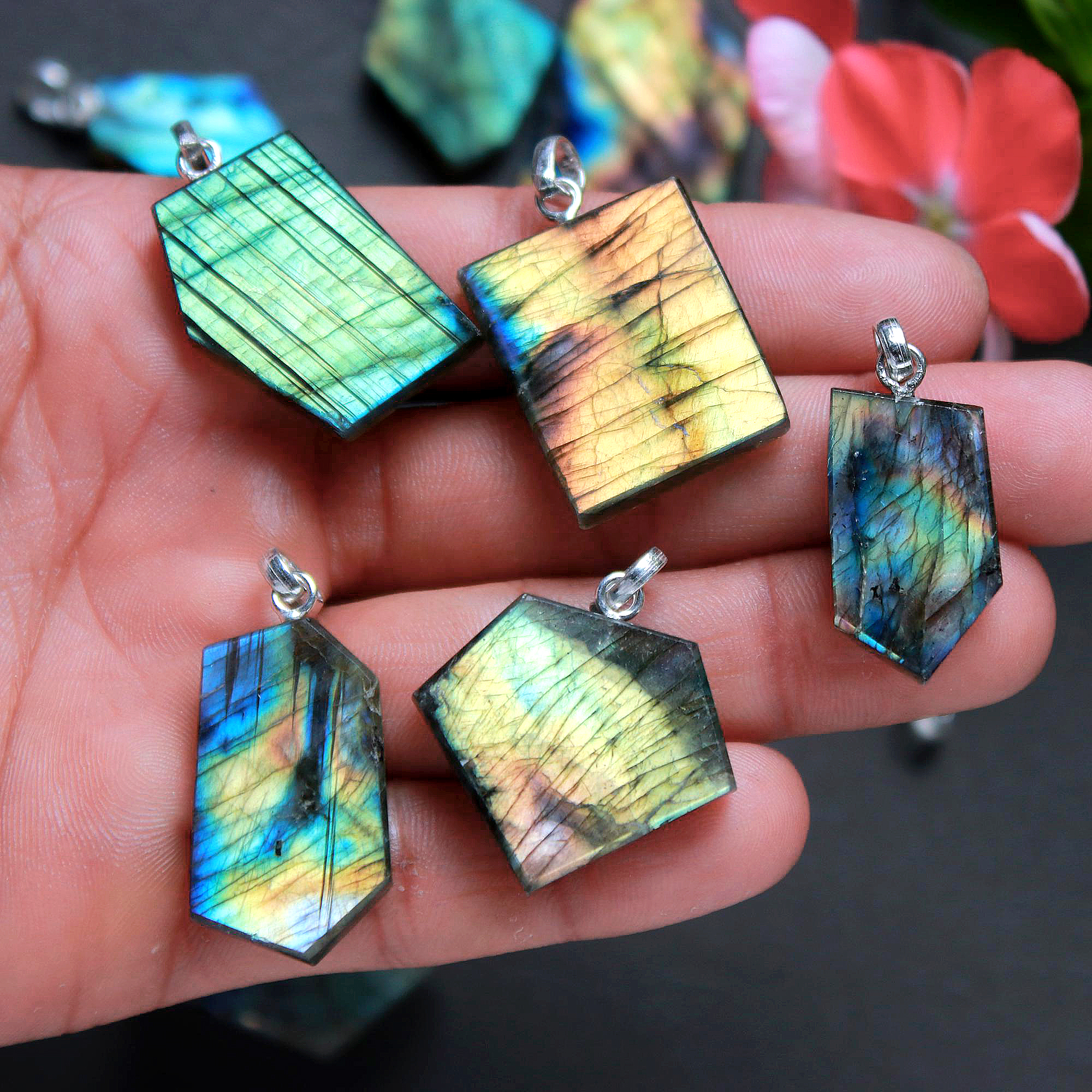 15Pcs 426Cts Natural Labradorite Slice Silver Plated Pendant 36x16 22x15mmG-1947