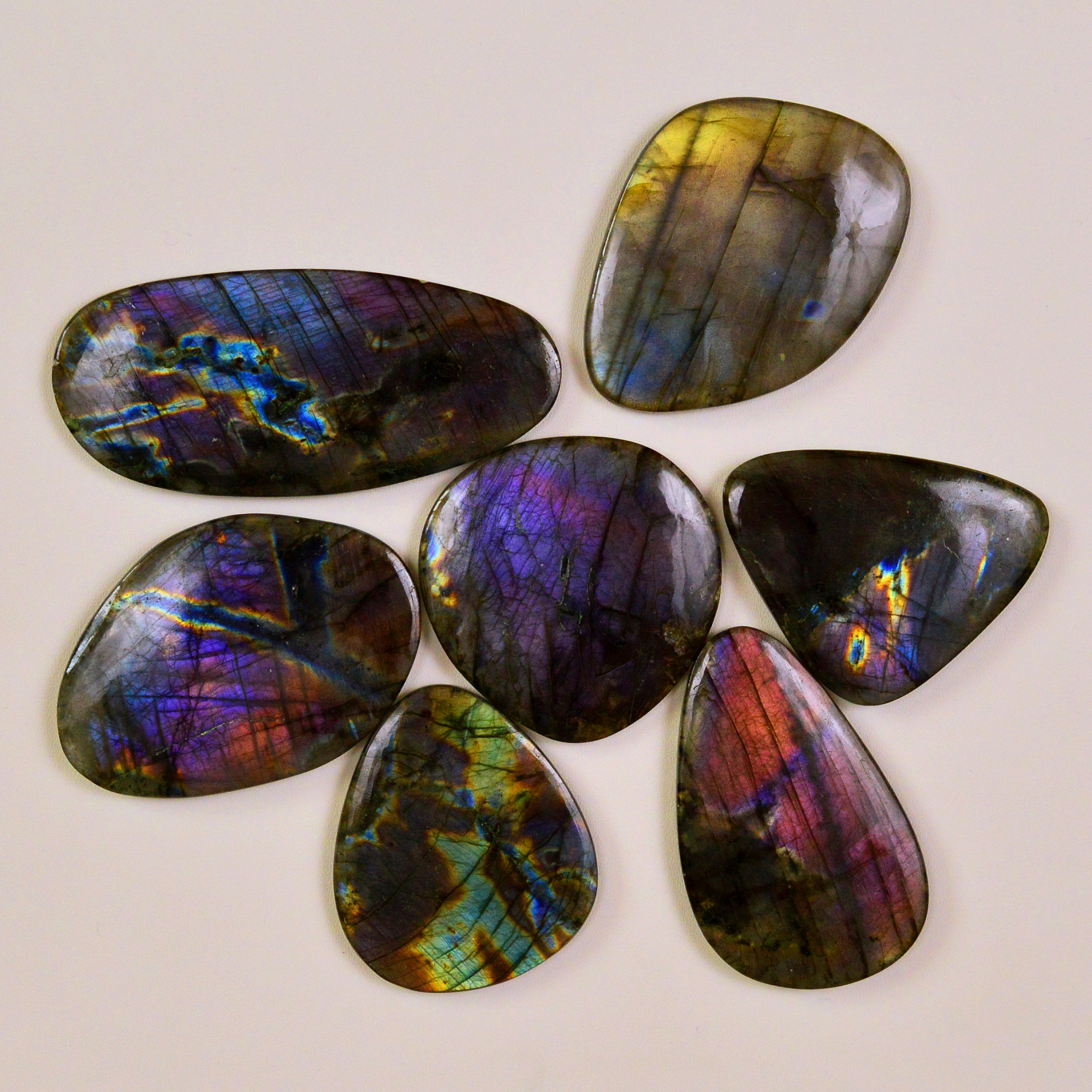 7 Pcs 620Cts Natural Labradorite Palm Stone Briolette Cabochons Gemstone Lot 63x29 40x40mm 19472