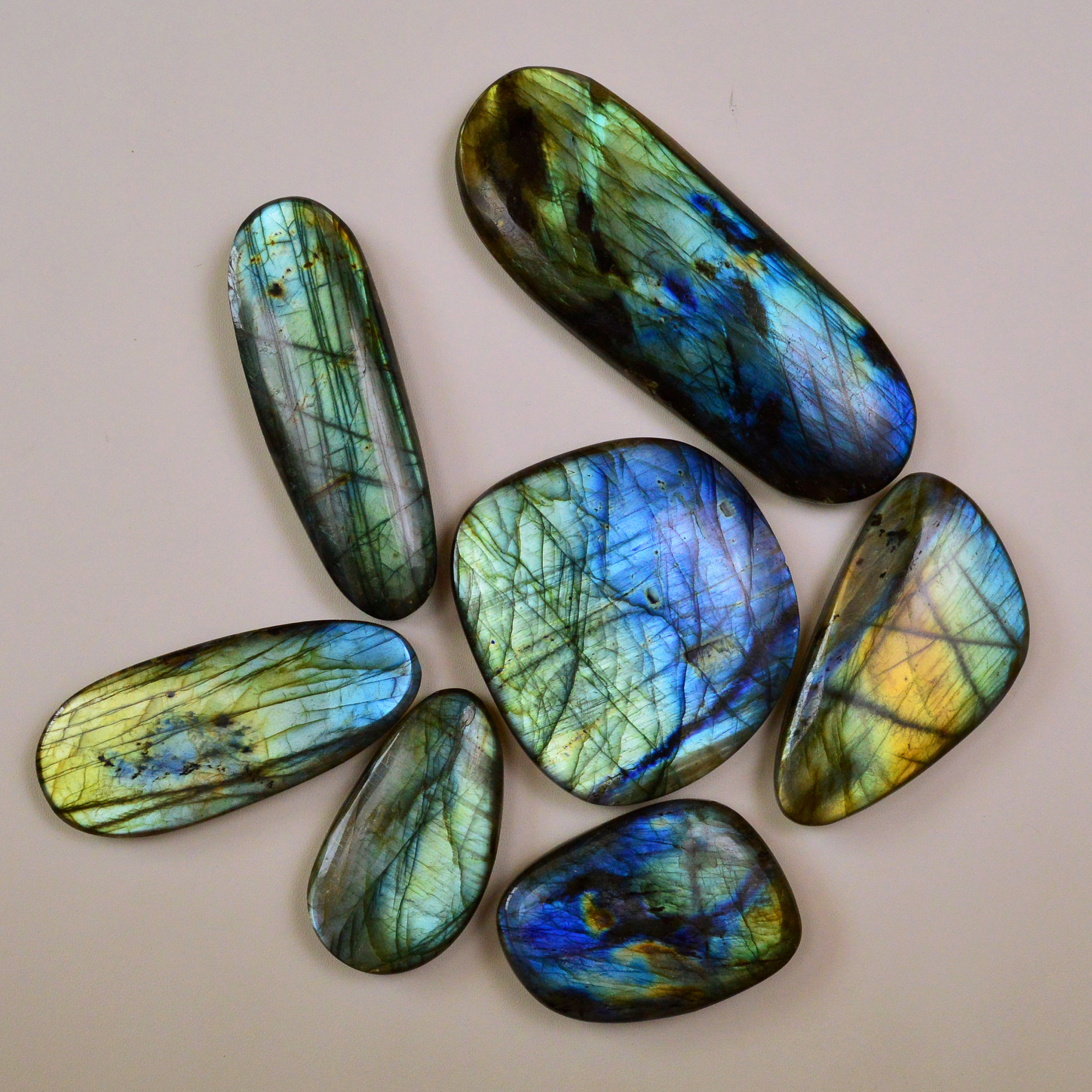 7 Pcs 1707Cts Natural Labradorite Palm Stone Briolette Cabochons Gemstone Lot 100x36 50x26mm 19475