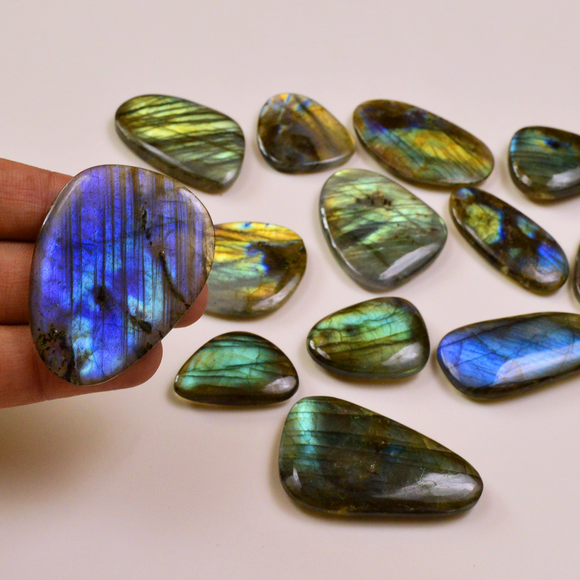 13 Pcs 763Cts Natural Labradorite Palm Stone Briolette Cabochons Gemstone Lot 45x26 23x19mm 19477