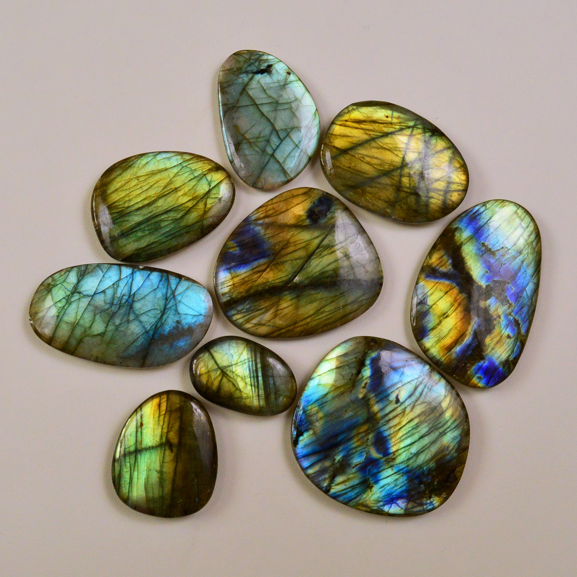 9 Pcs 633Cts Natural Labradorite Palm Stone Briolette Cabochons Gemstone Lot 45x40 25x15mm 19482
